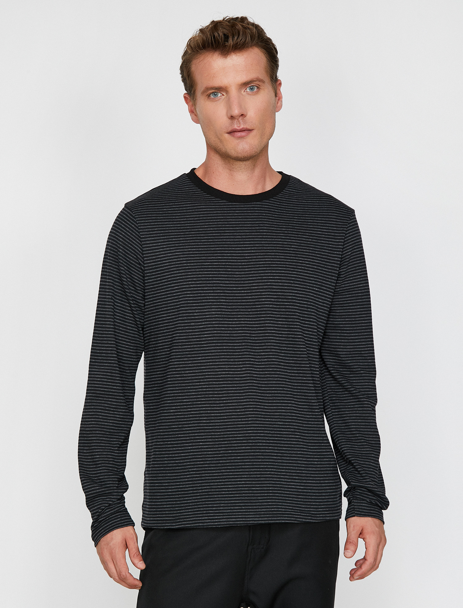 

Лонгслив Koton 0KAM11155LK-999 L Black
