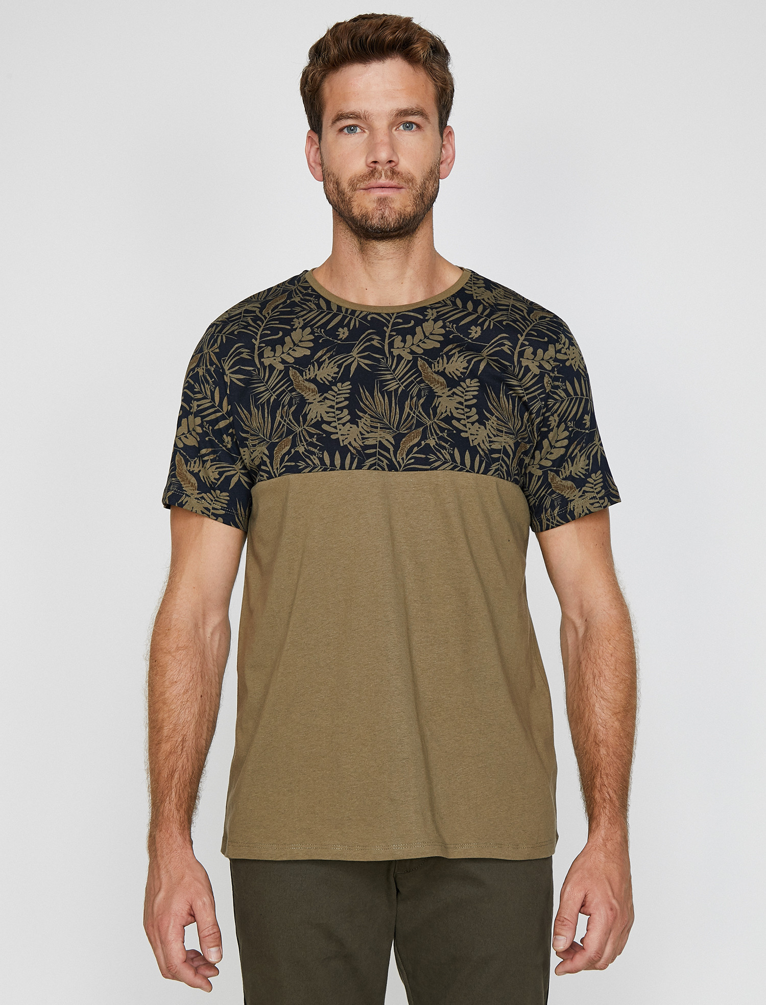 

Футболка Koton 0KAM14768OK-801 S Khaki