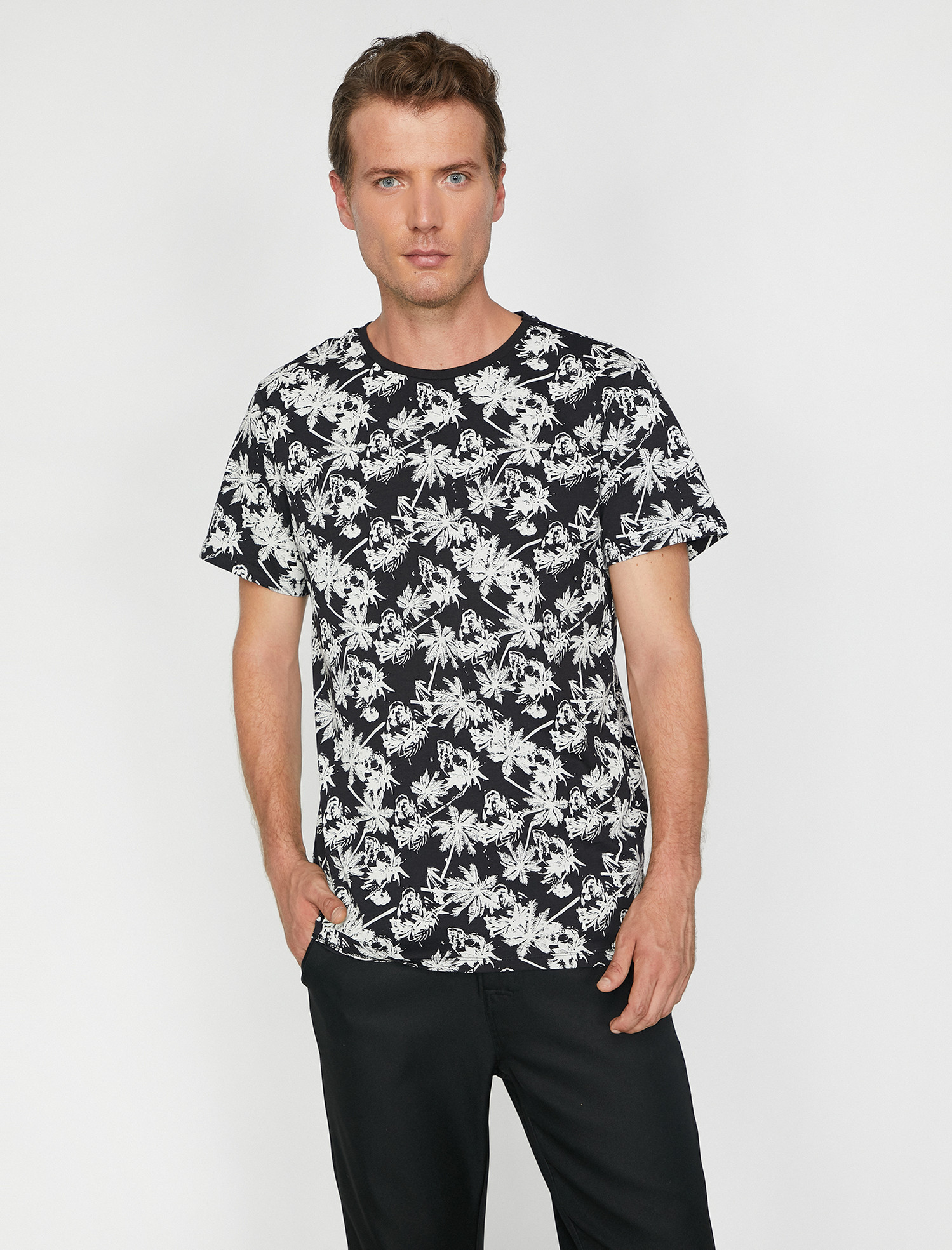 

Футболка Koton 0KAM14771OK-01V L Black Design