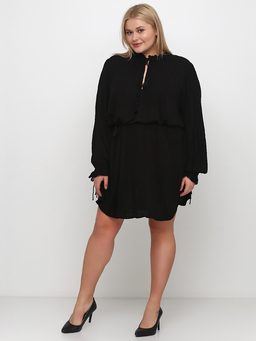 

Платье H&M nasn08-1961 50 Черное