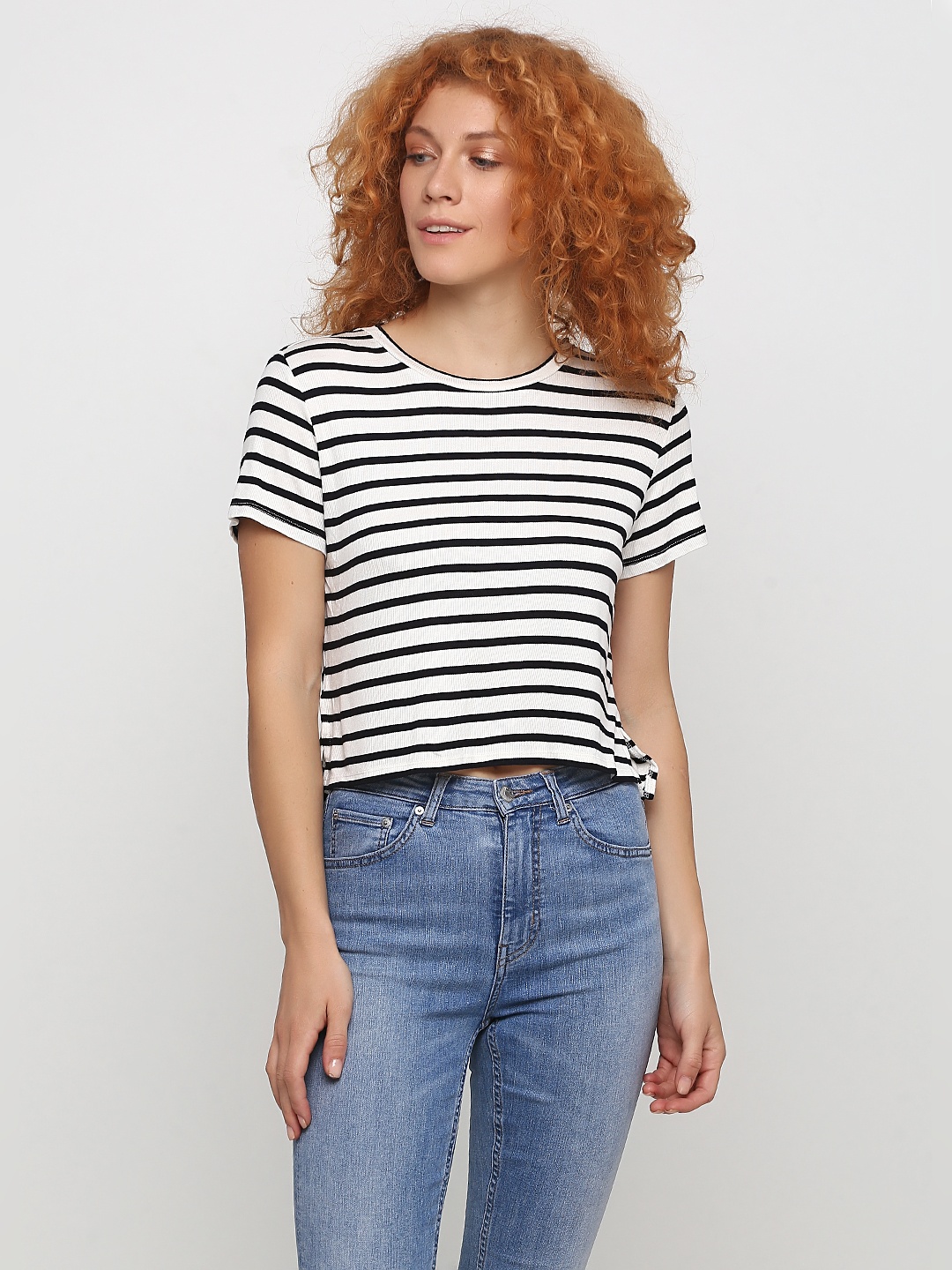 

Футболка H&M nasn09-1810 L Белая с черным