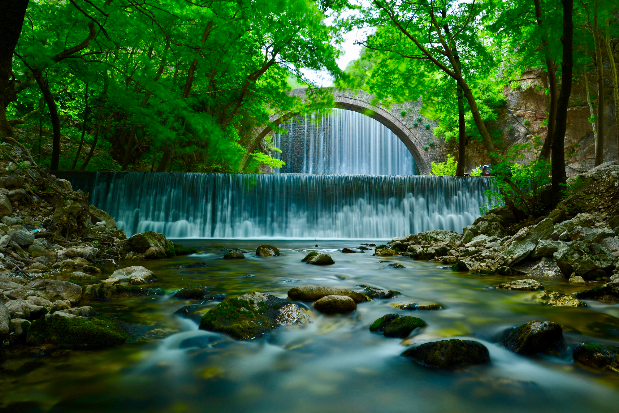 

Фотообои Природа 'Водопад' (4680) , Кожа