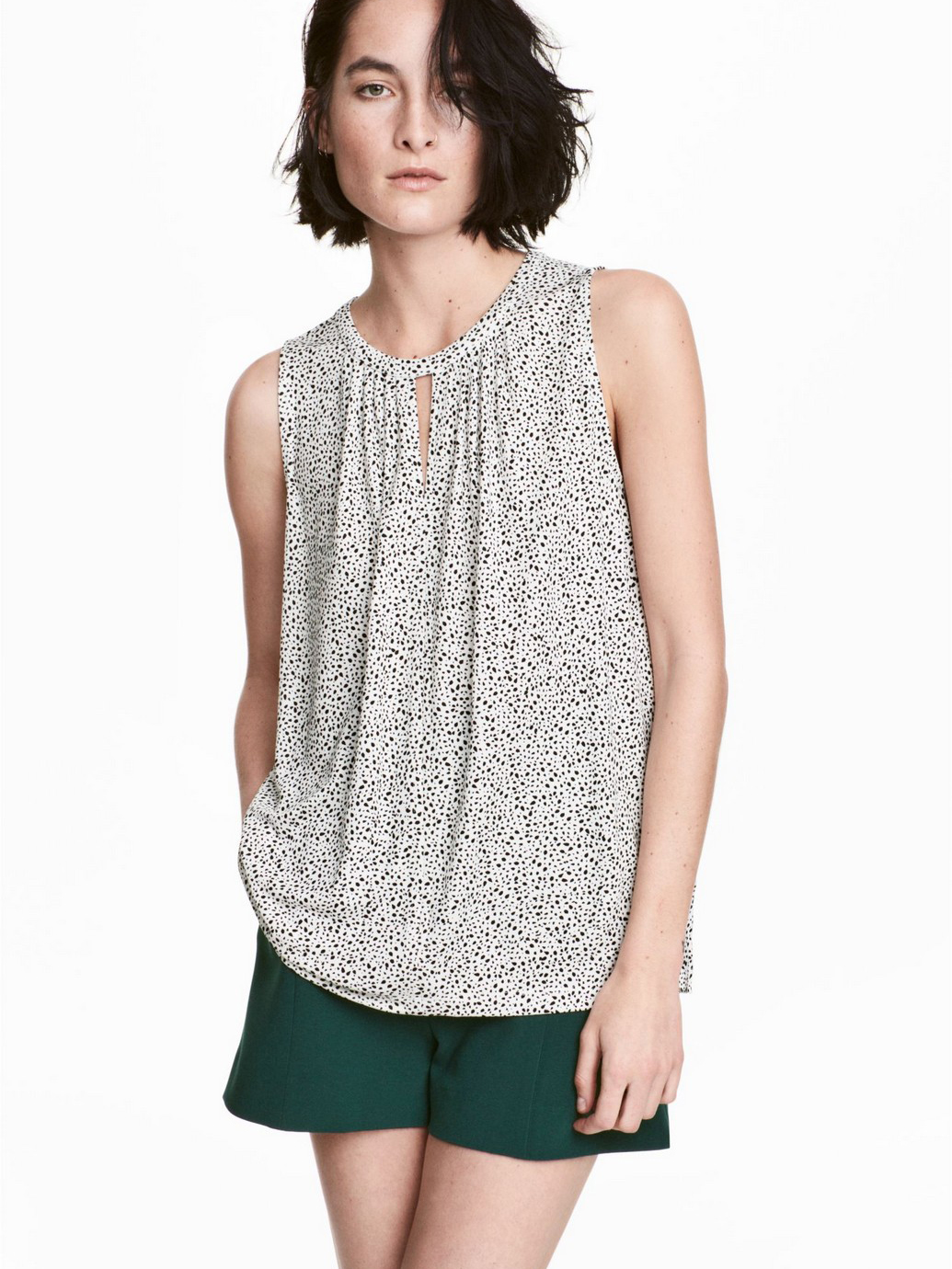 

Блузка H&M 0511561_чер.пят M Белая