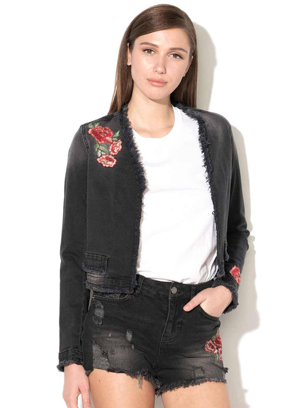 

Джинсовая куртка United Colors of Benetton 2YK0522M5  Черная с белым и бордовым, Джинсовая куртка United Colors of Benetton 2YK0522M5 46 Черная с белым и бордовым