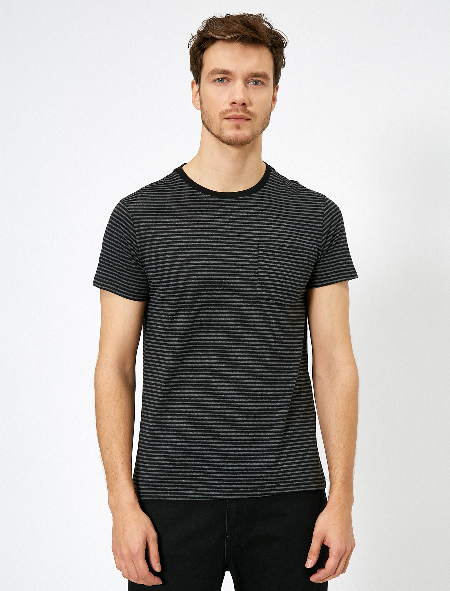 

Футболка Koton 0YAM12068LK-02N M Black Stripe