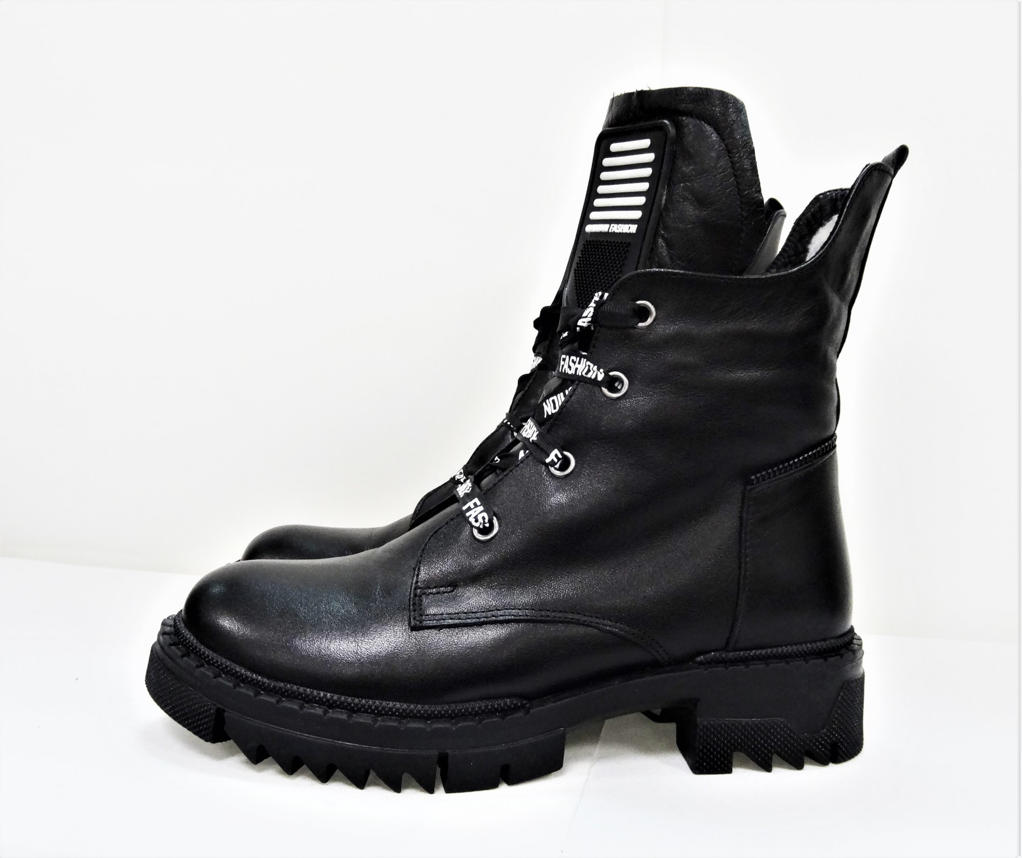 

Ботинки Aquamarine AN214R32 39 25,5см Черный