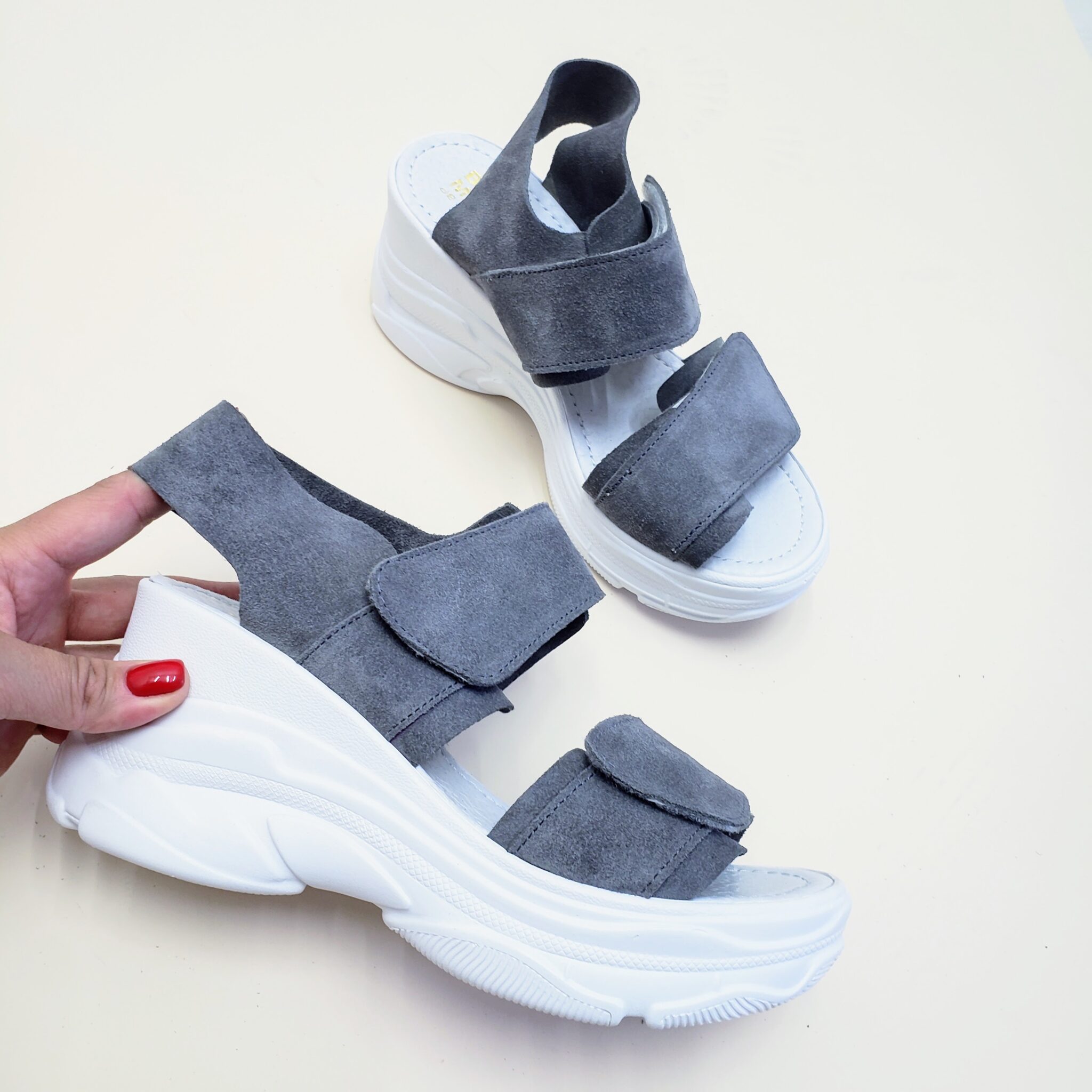 

Серые замшевые босоножки COMFORT 36-23см (4110 - 21627)