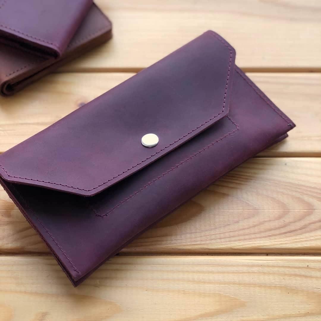 

Кошелек кожаный Fresh Hand Made фиолетовый 11*20