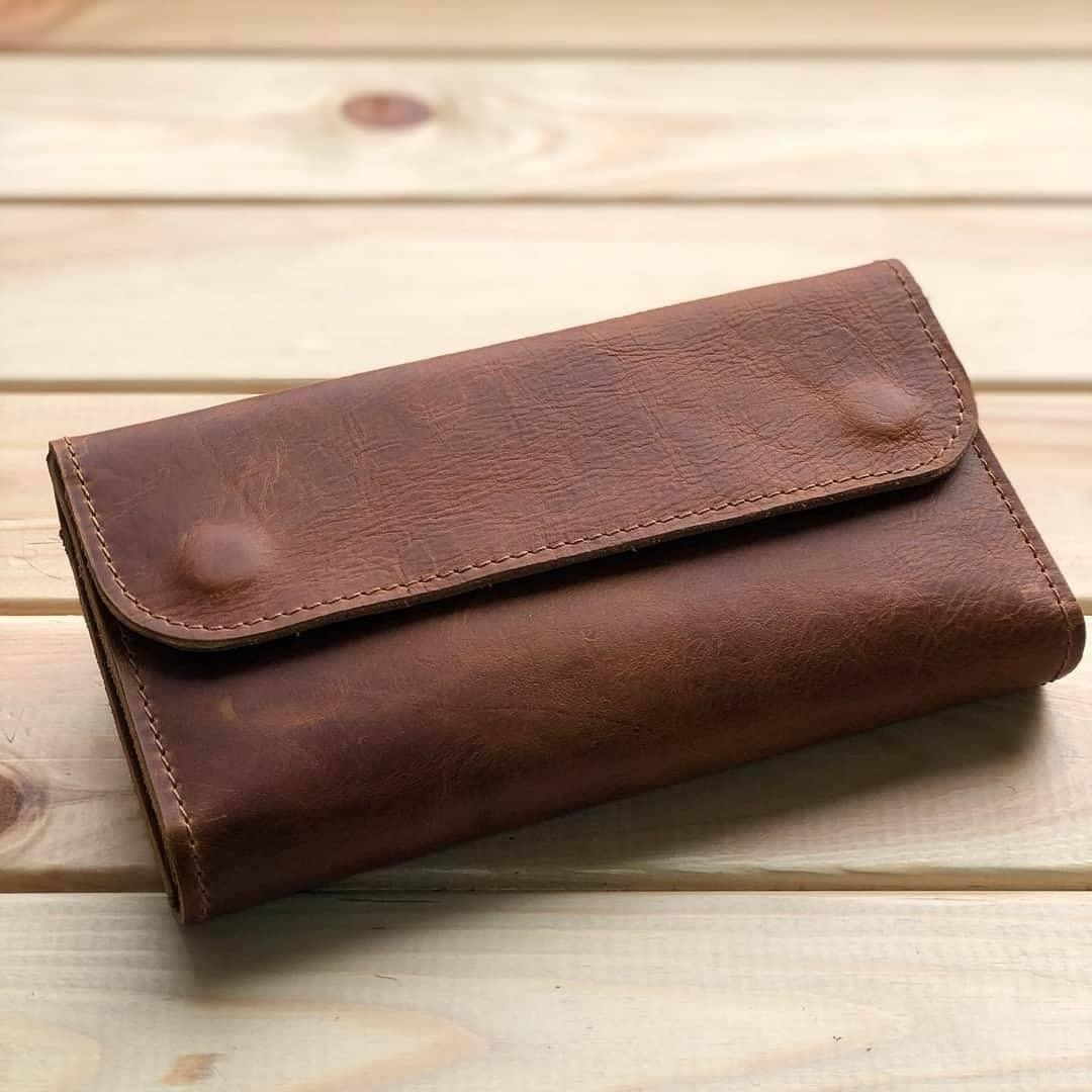 

Кошелек клатч Fresh на двух кнопках кожаный Hand Made светло-коричневый 20*10