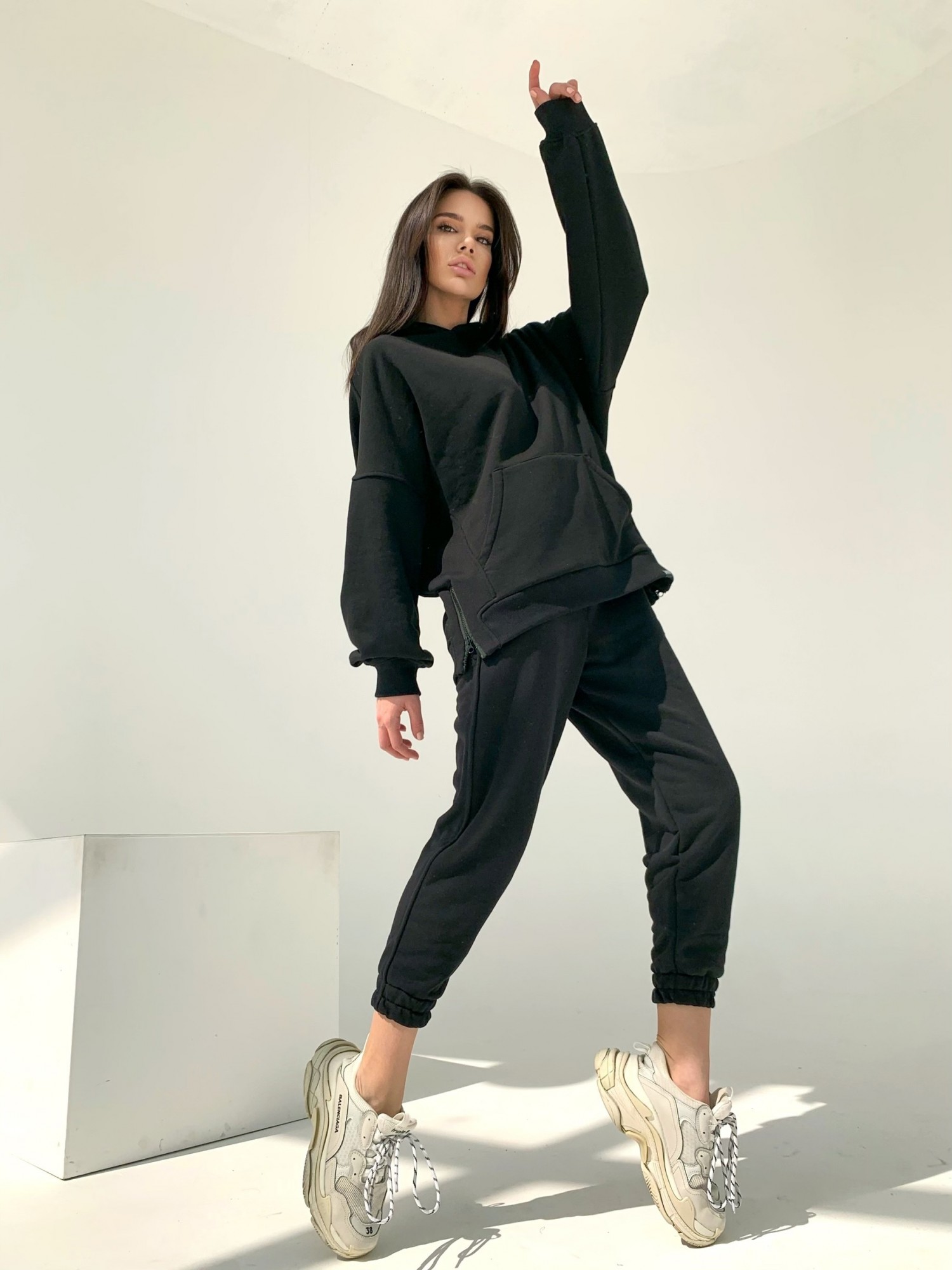 

Худи B.N.Y loose fit XS черный 10930