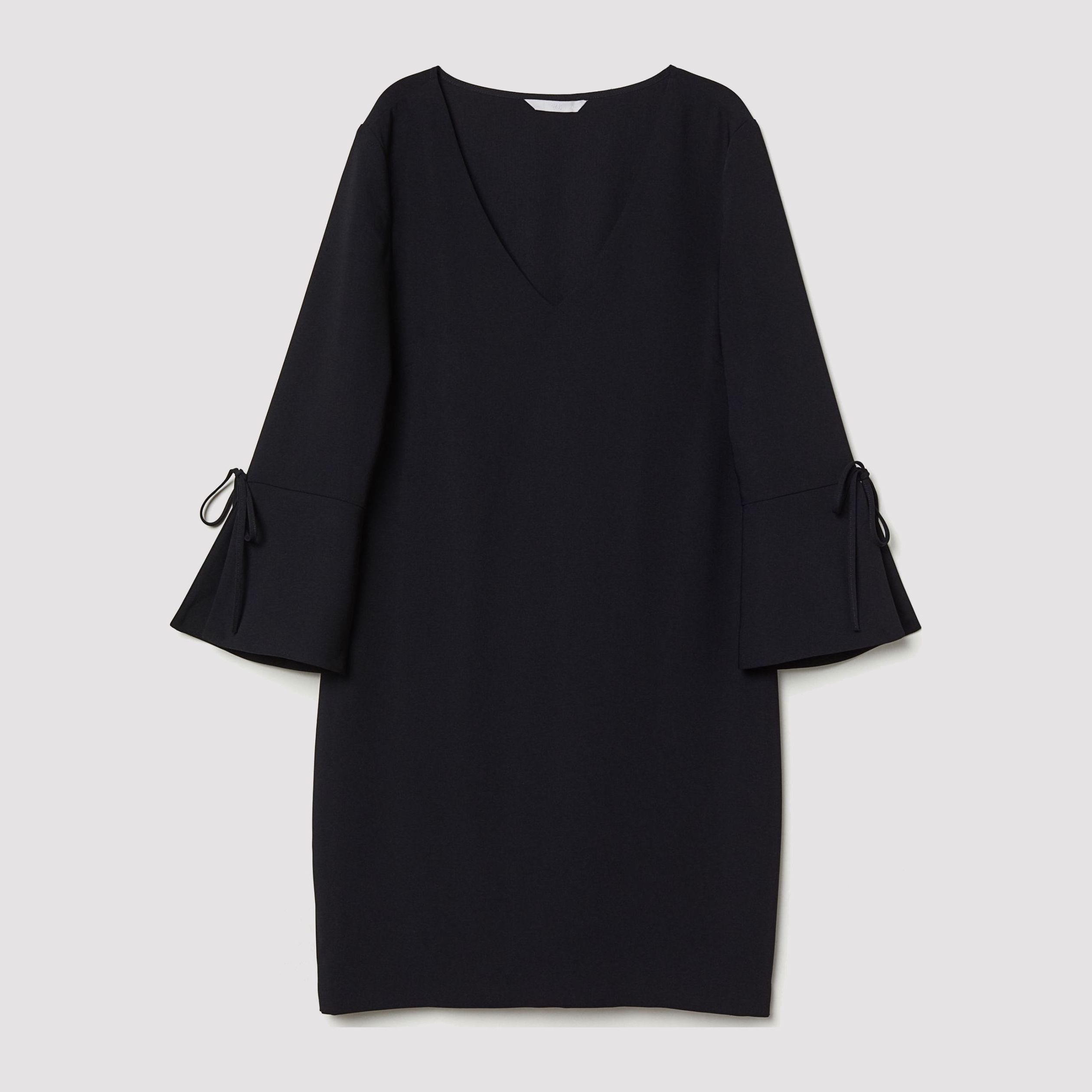 

Платье H&M 6527428-AAAD 46 Черное