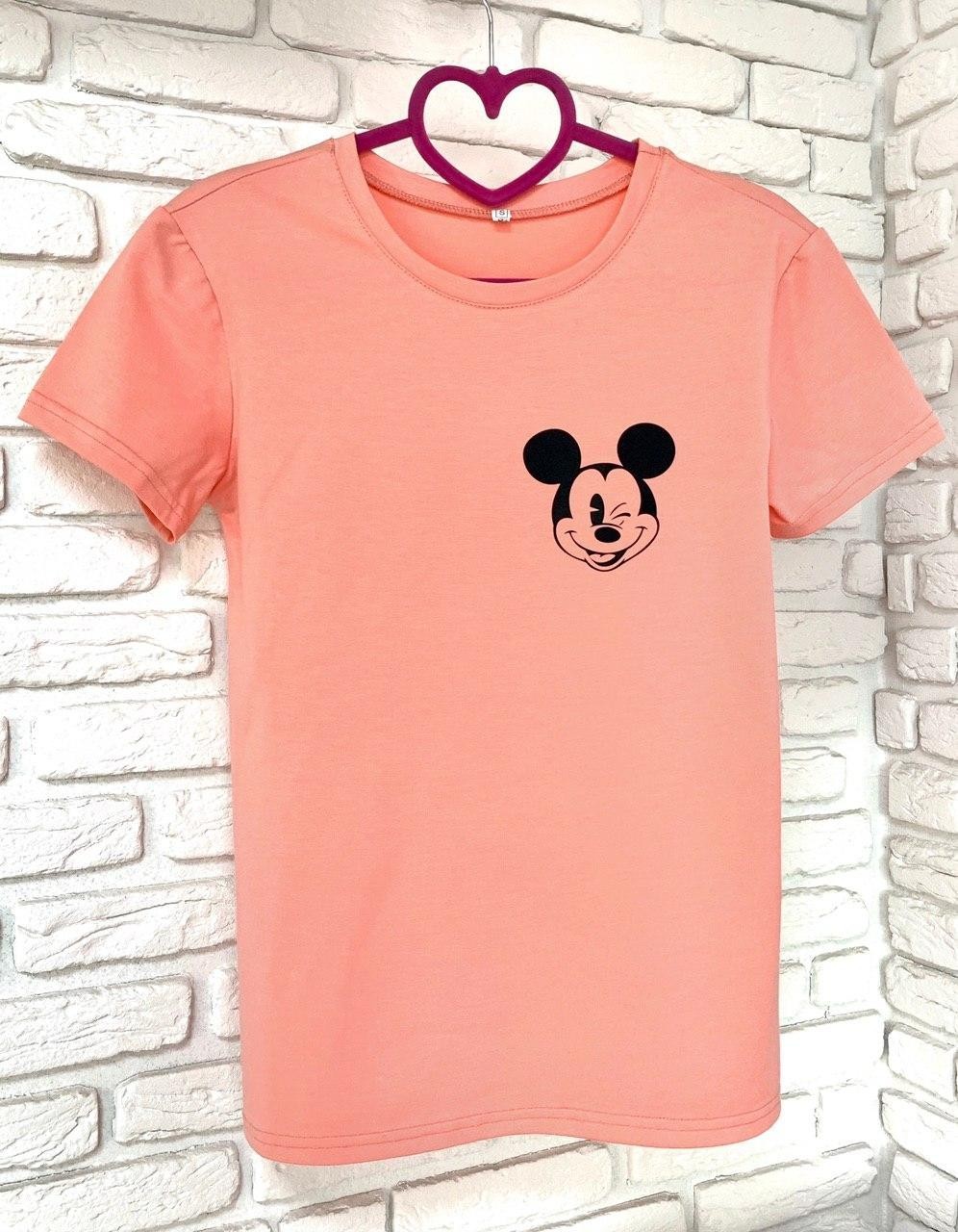 

Женская футболка хлопок с принтом Mickey Mouse розовая, Женская футболка хлопок с принтом Mickey Mouse розовая L