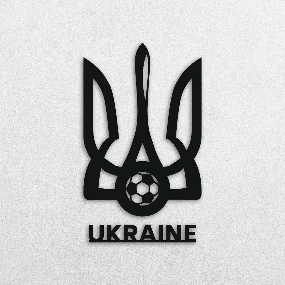 

Картина из дерева панно на стену резное Ukraine Football TWD WALL51022М 55х34см Черный Спорт Вертикальная Без рамы