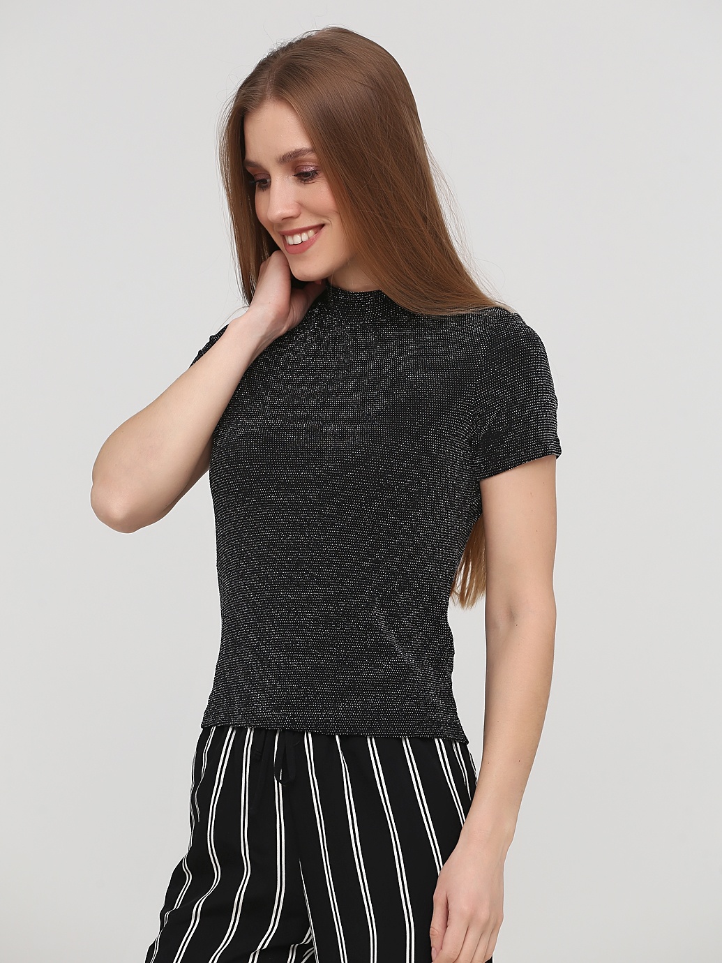 

Футболка Monki 5069668 XS Черная с блестящим