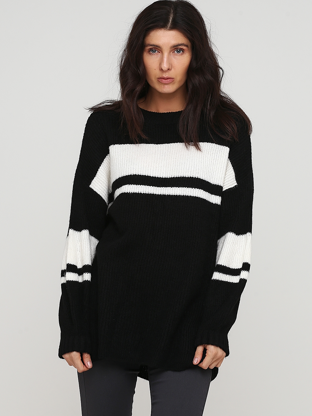 

Джемпер H&M 0627379_бел.пол. S Черный
