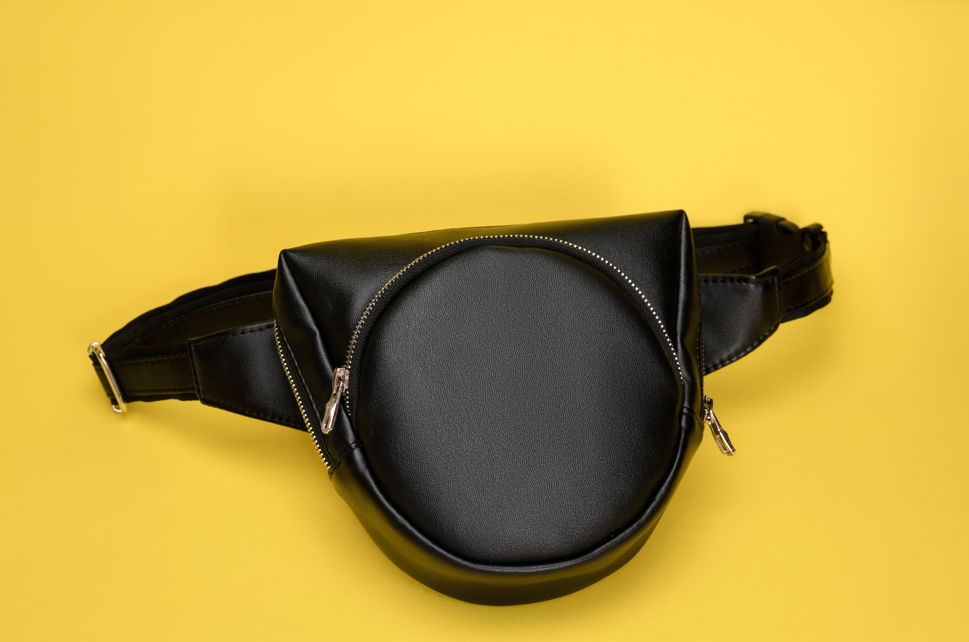 

Жіноча чорна сумка кросбоді, Sambag ar3263