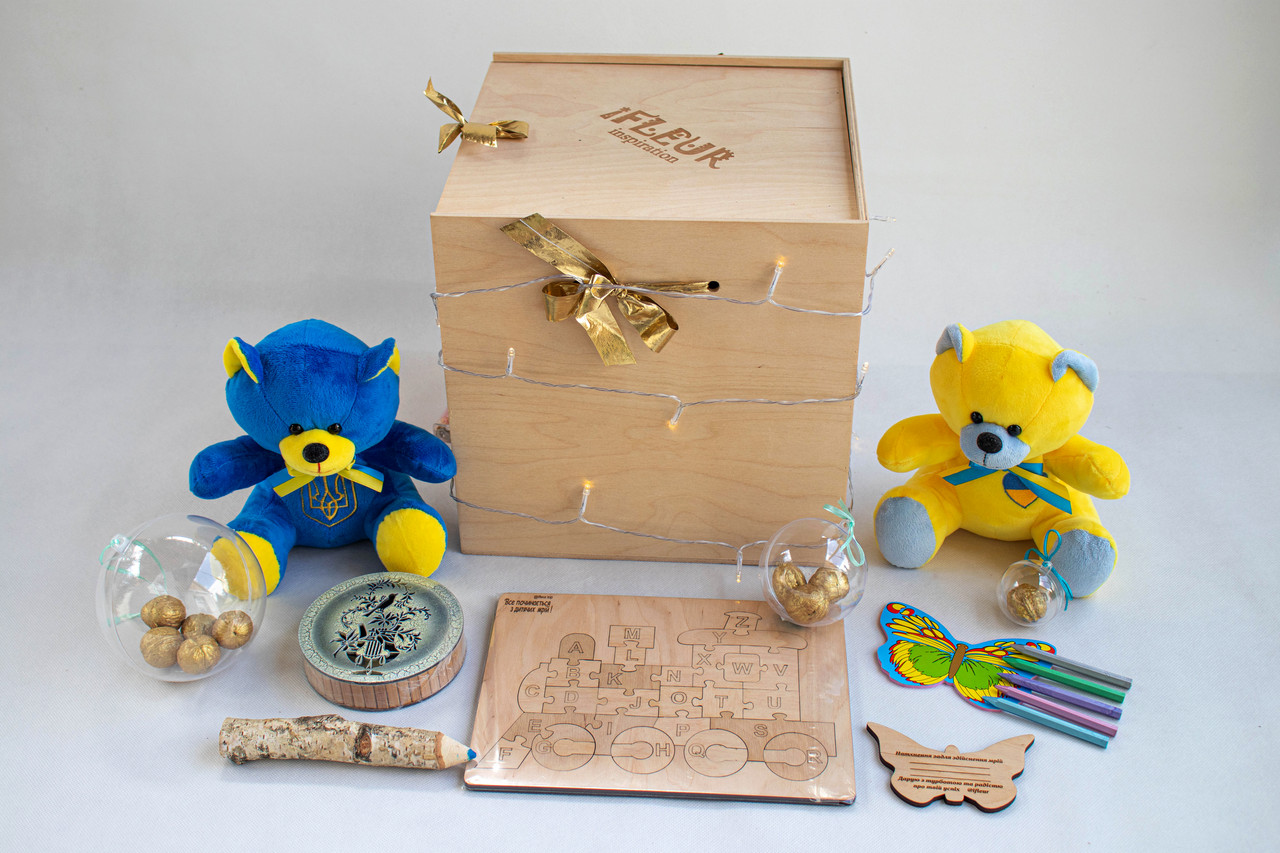 

Детская развивающая деревянная игрушка с живой Бабочкой фермы ifleur