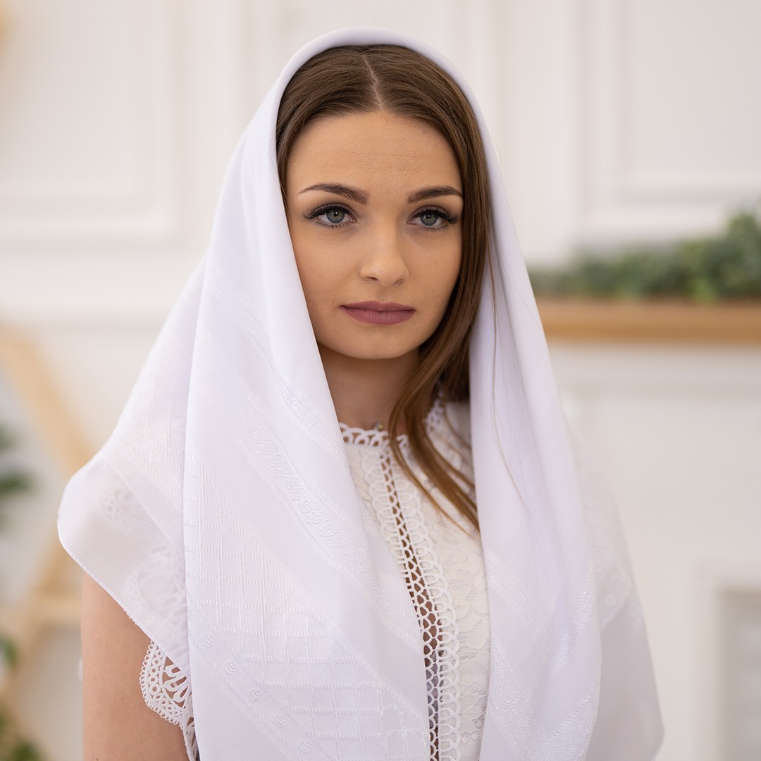 

Біла весільна хустина Кіра 1385.1