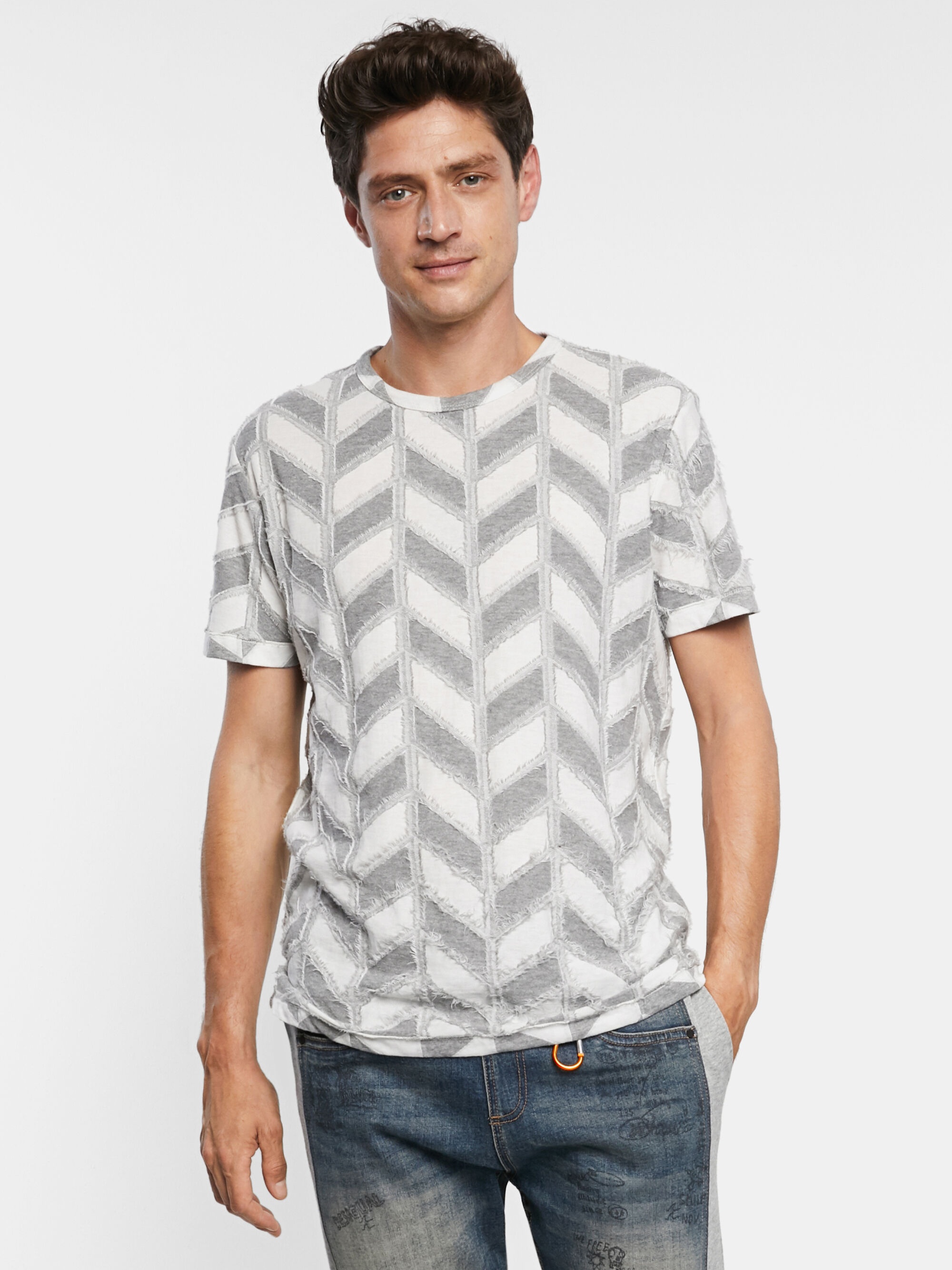 

Футболка Desigual 21SMTK22-2042 XL