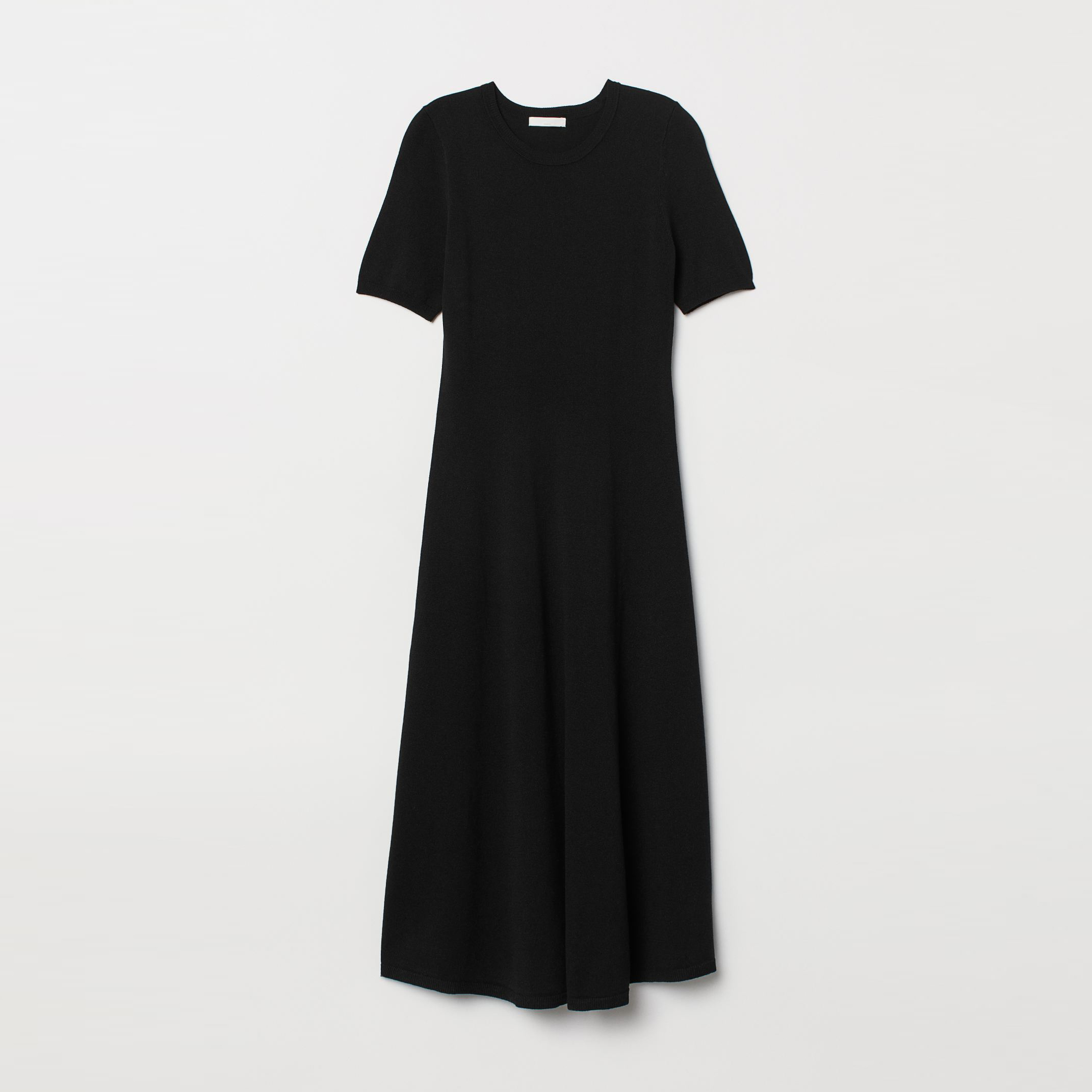 

Платье H&M 1005-7354390 XS Черное