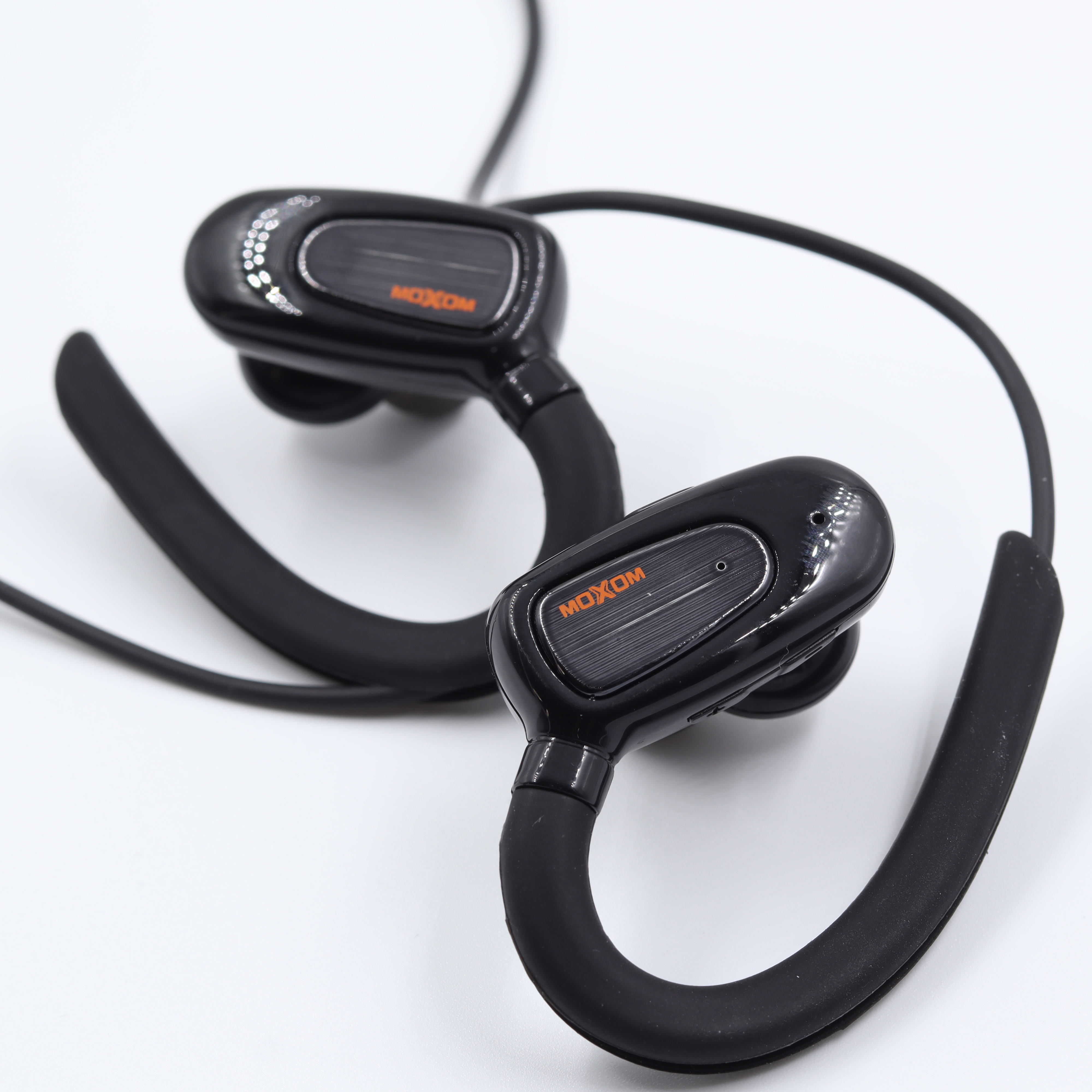 

Гарнитура Bluetooth Moxom MX-WL09 черный