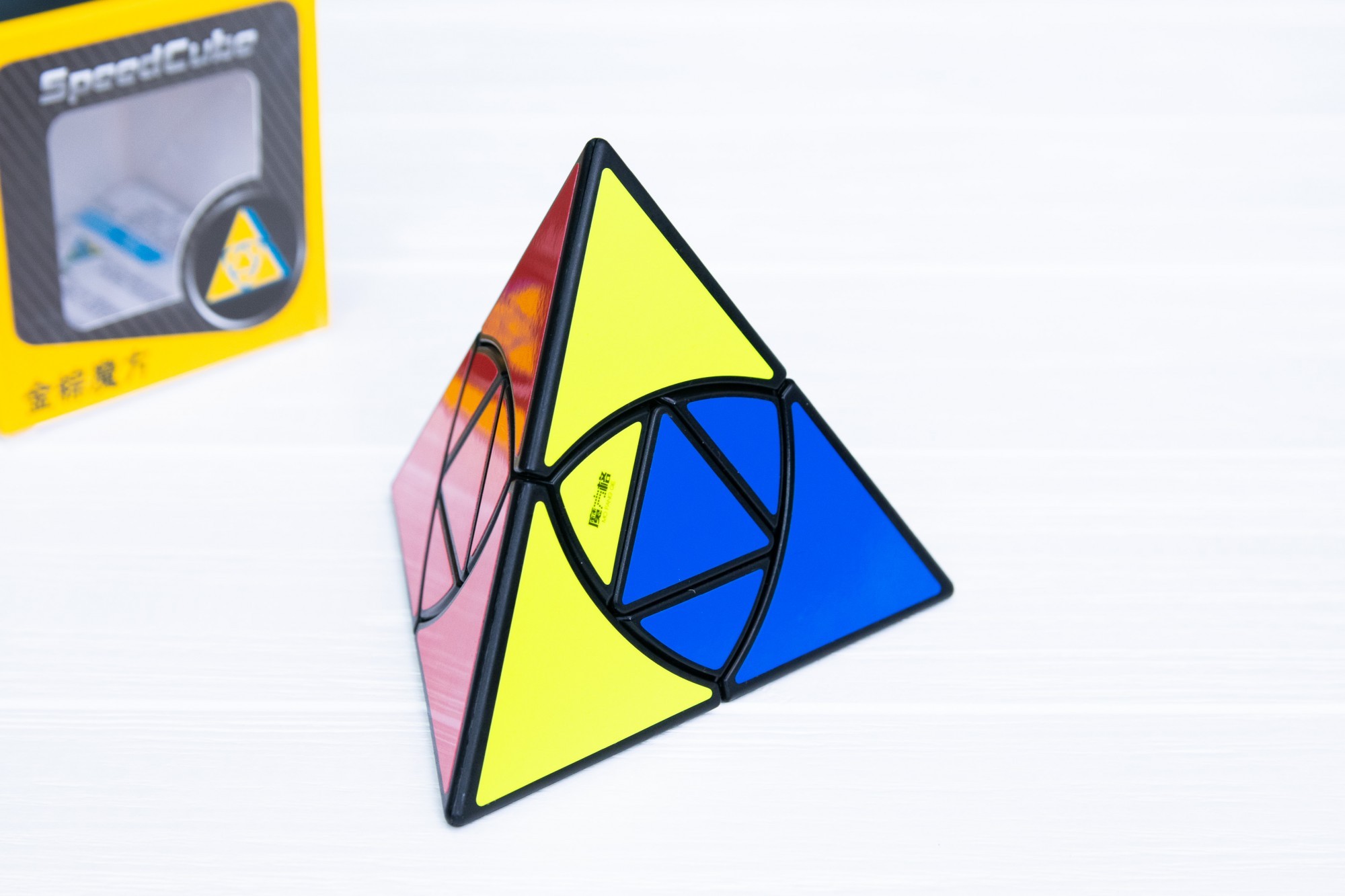 

Пирамидка QIYi Duomo pyraminx