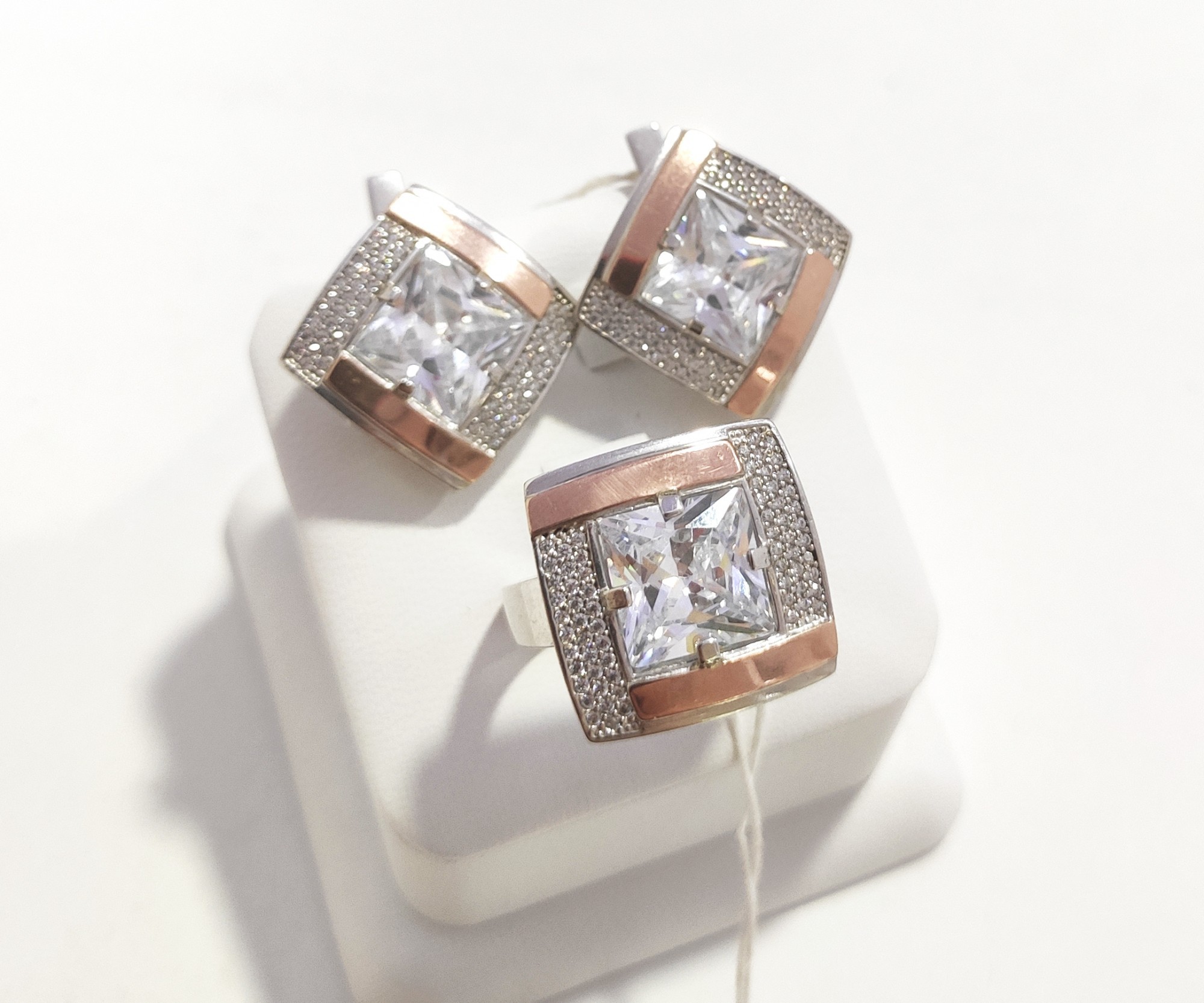 

Серебряный набор 481 Sv с кубическим цирконием 19,5 размер