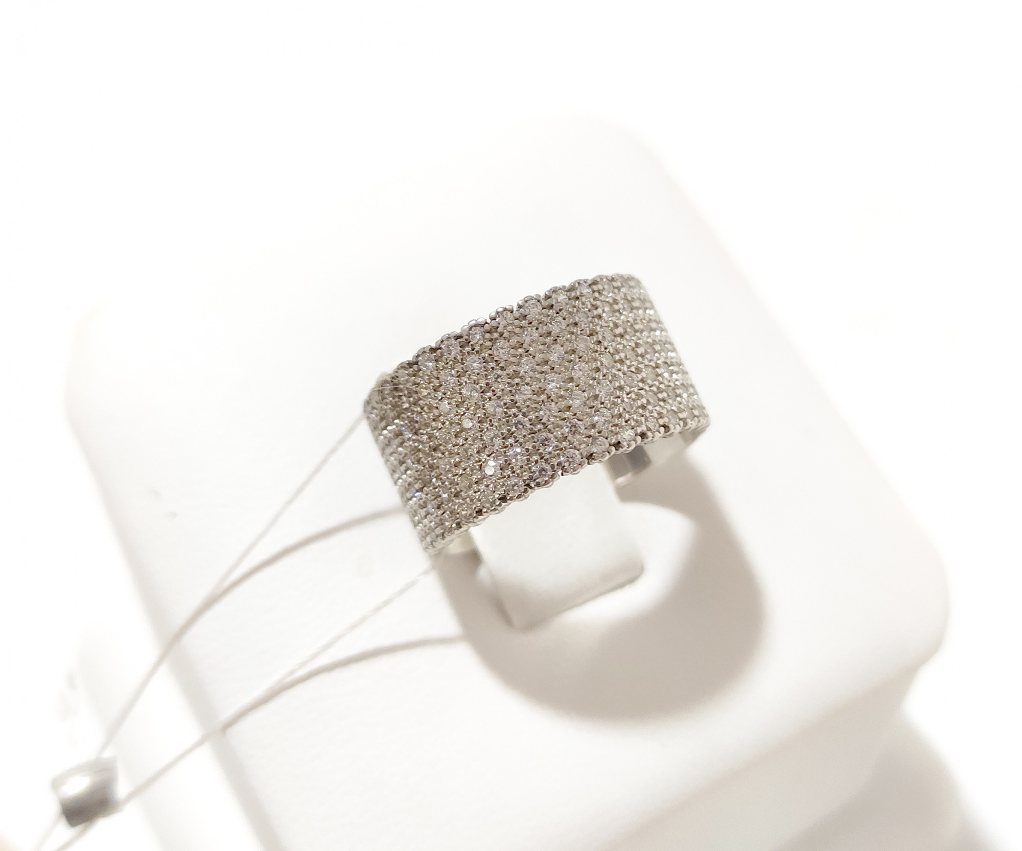 

Серебряное кольцо лк0200р КШ с россыпью куб. циркония 17,5 размер