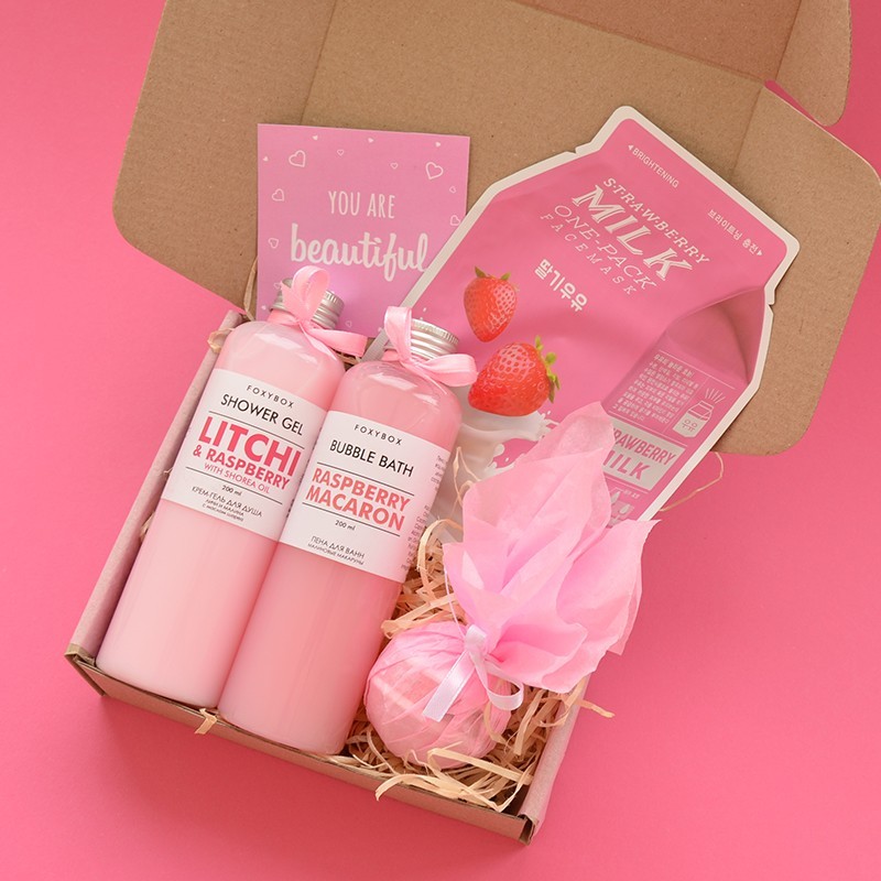 

Подарочный набор косметический для женщины Beauty Box Pink