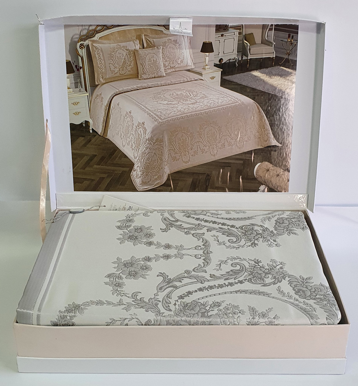 

Покрывало Maison D'or Angelina 260x260 Серый