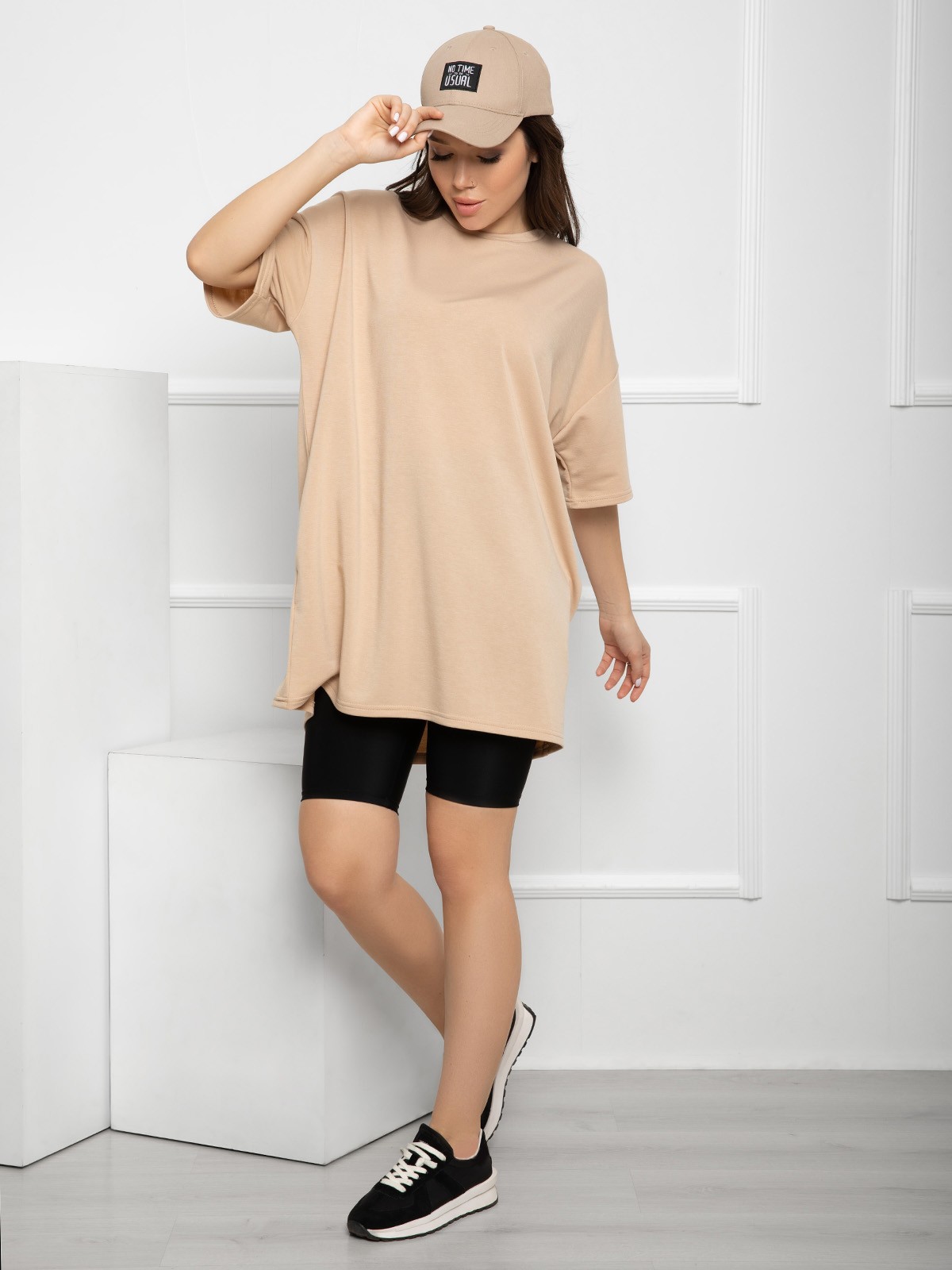 

Футболка ISSA PLUS 12594 XL Бежевая