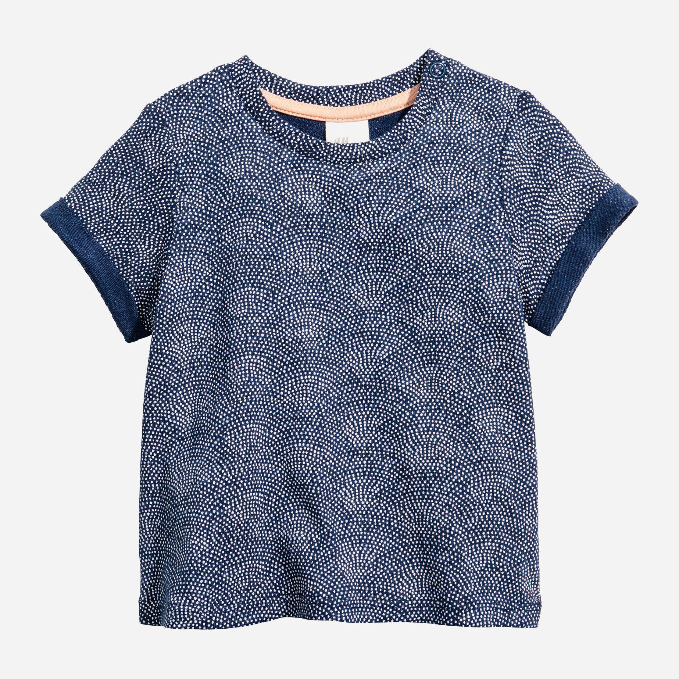 

Футболка H&M 5247005-AANV 62 см Темно-синяя в белые узоры