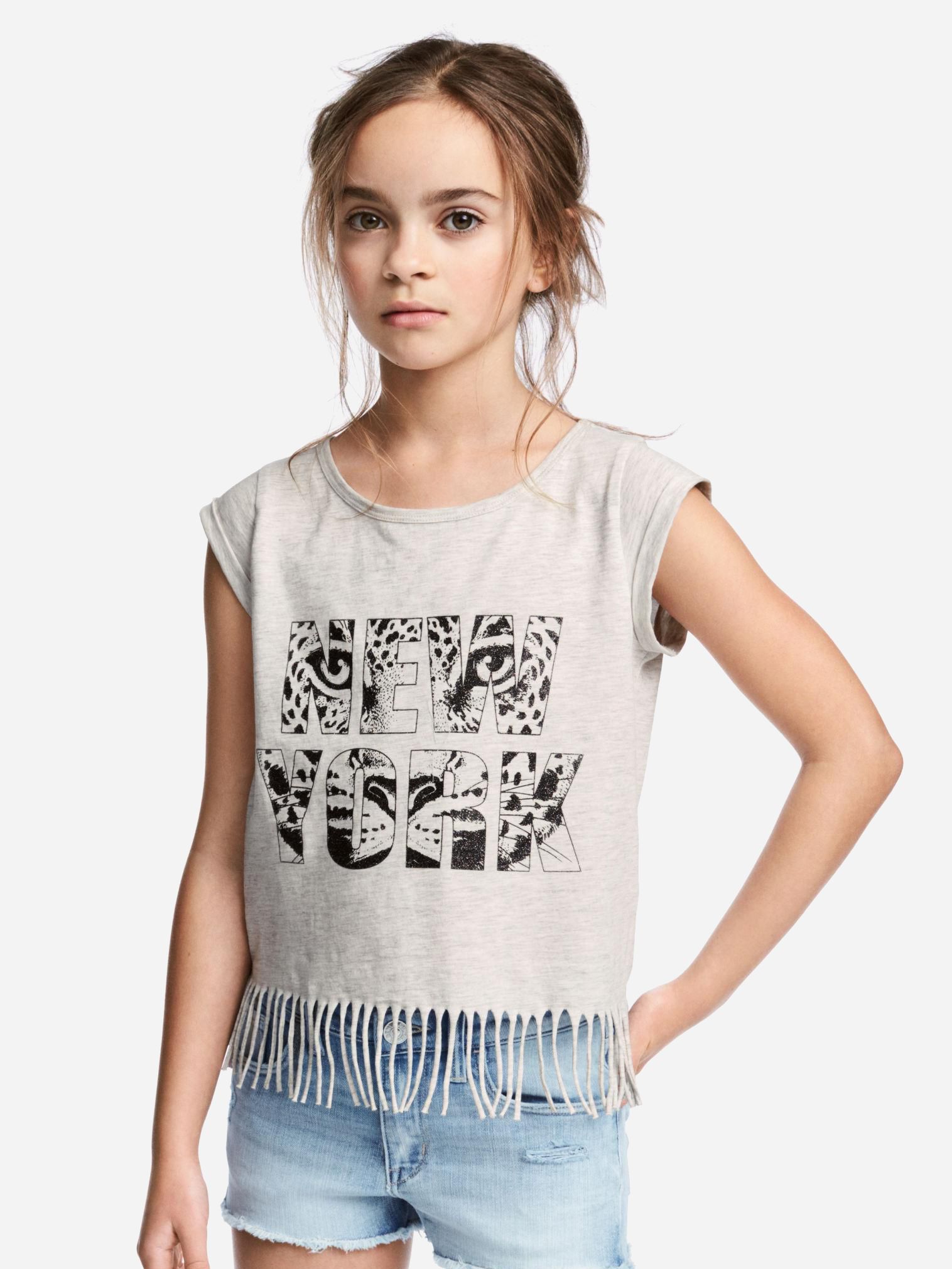 

Футболка H&M 4847455-AAZW 158-164 см Светло-серая с принтом