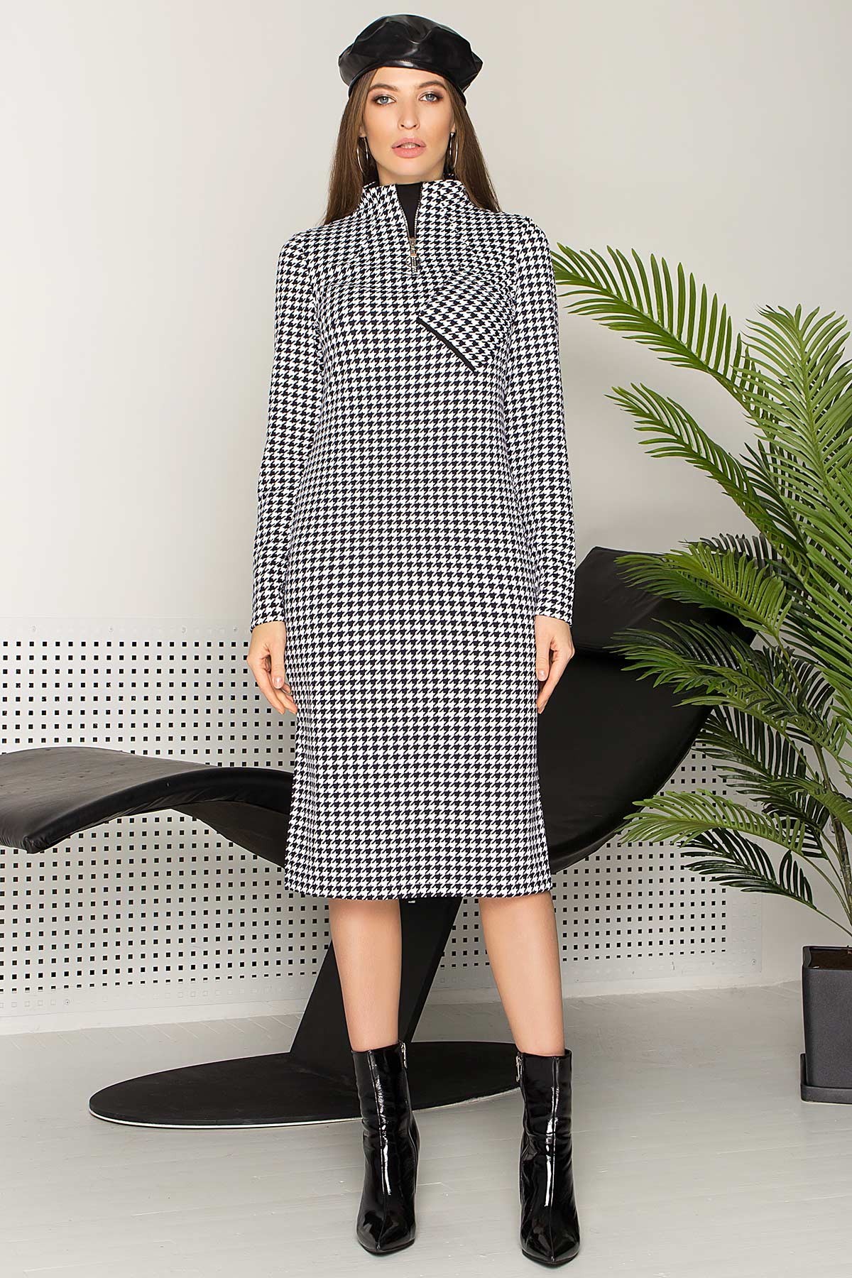 

Платье с цельнокроенным воротником-стойкой Woman Fashion  черный/белый (WF_А-276, Платье с цельнокроенным воротником-стойкой Woman Fashion S черный/белый (WF_А-276)