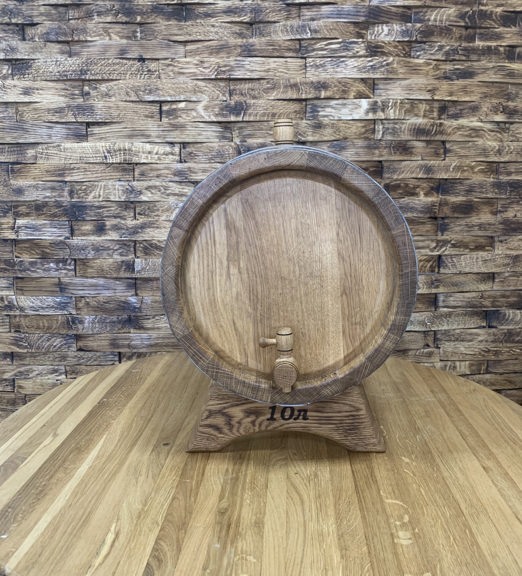 

Бочка дубовая Wooden Barrels из колотого дуба 10л