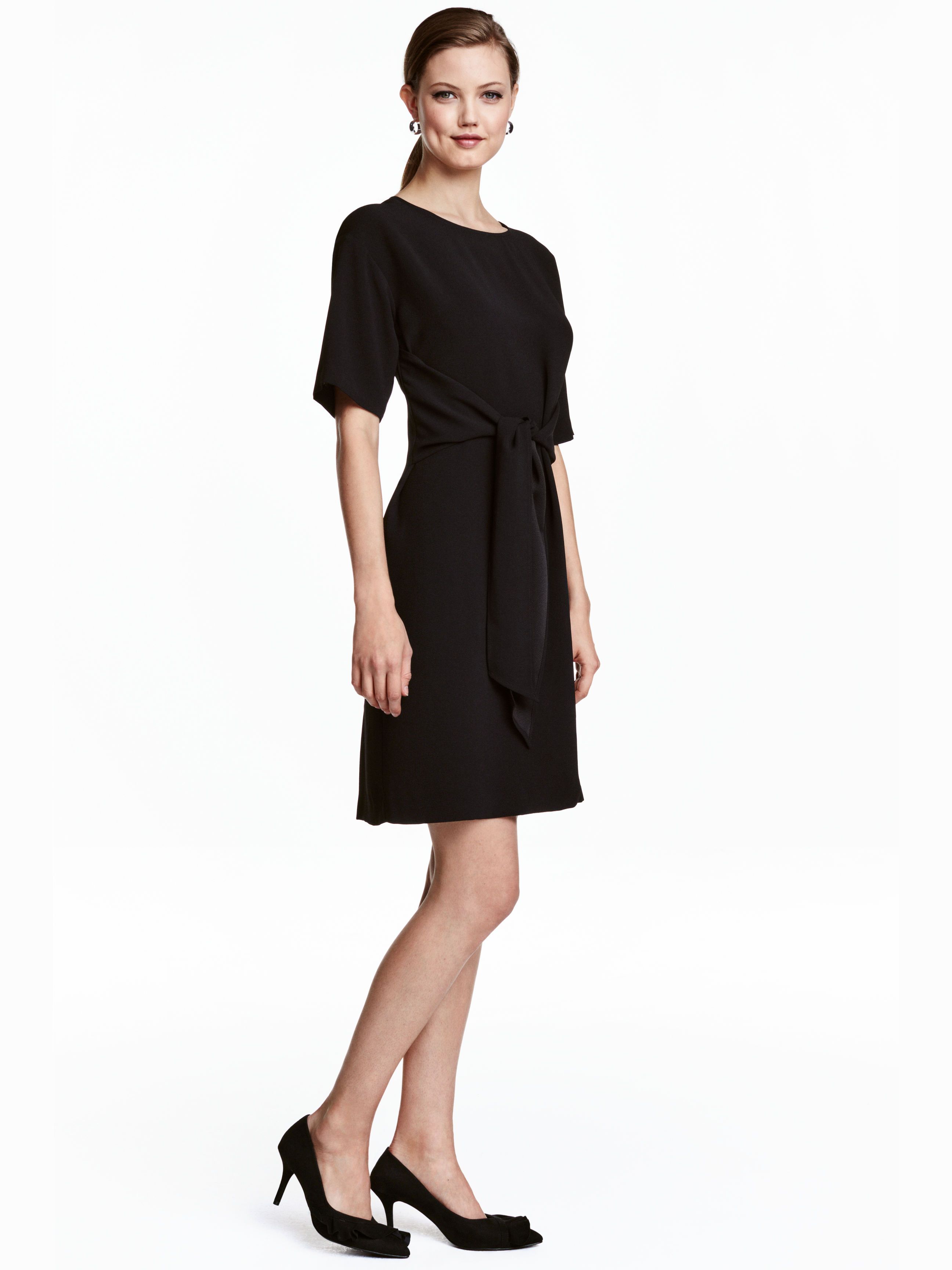 

Платье H&M 4558944-AAAD 32 Черное