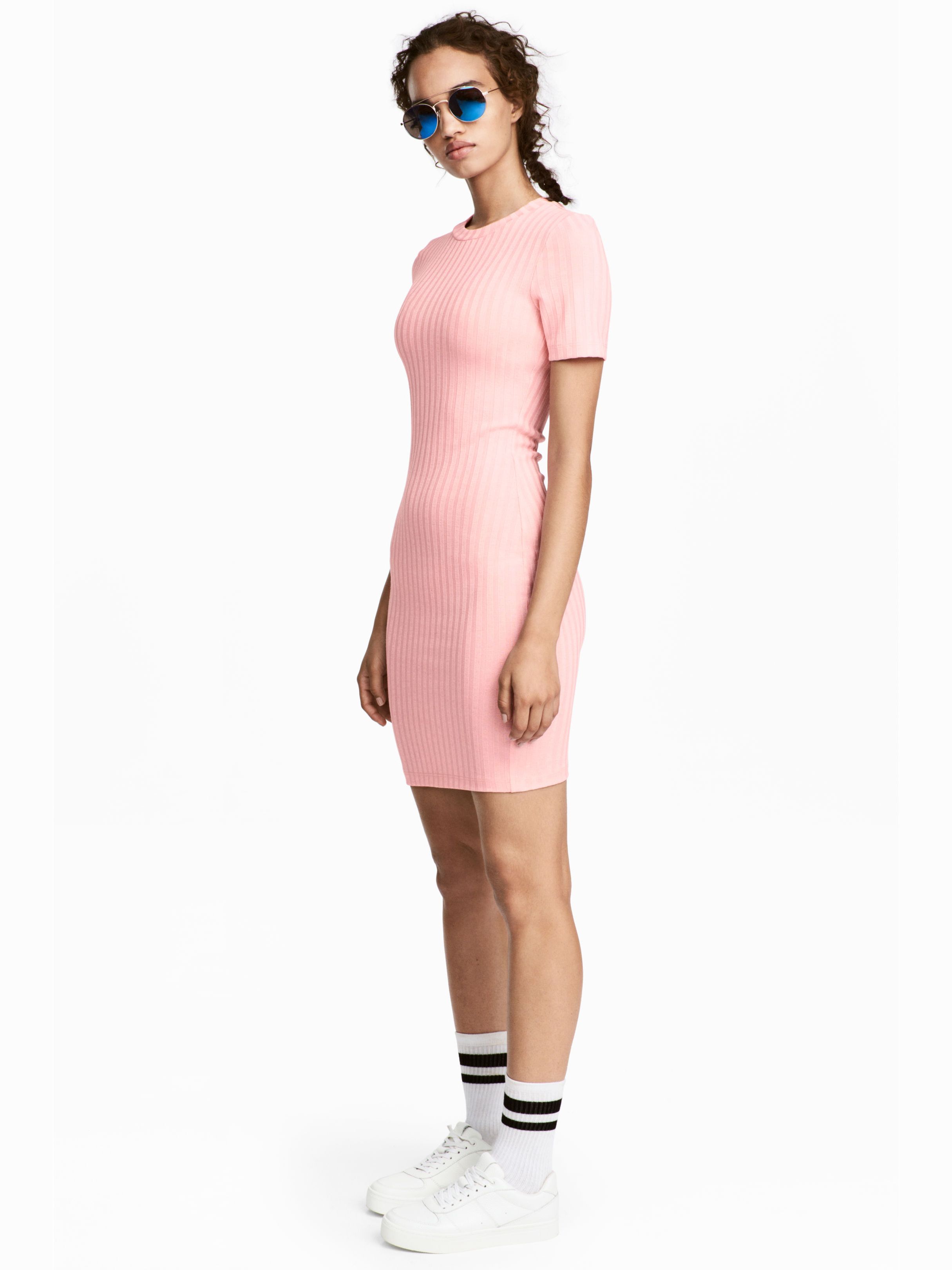 

Платье H&M 4062645-ACWG 38 Розовое