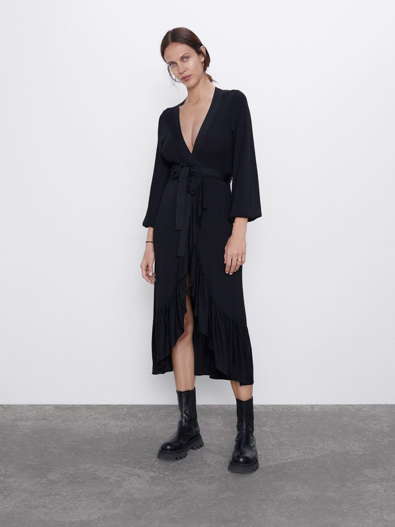 

Платье Zara 3471/115/800-AAAD S Черное
