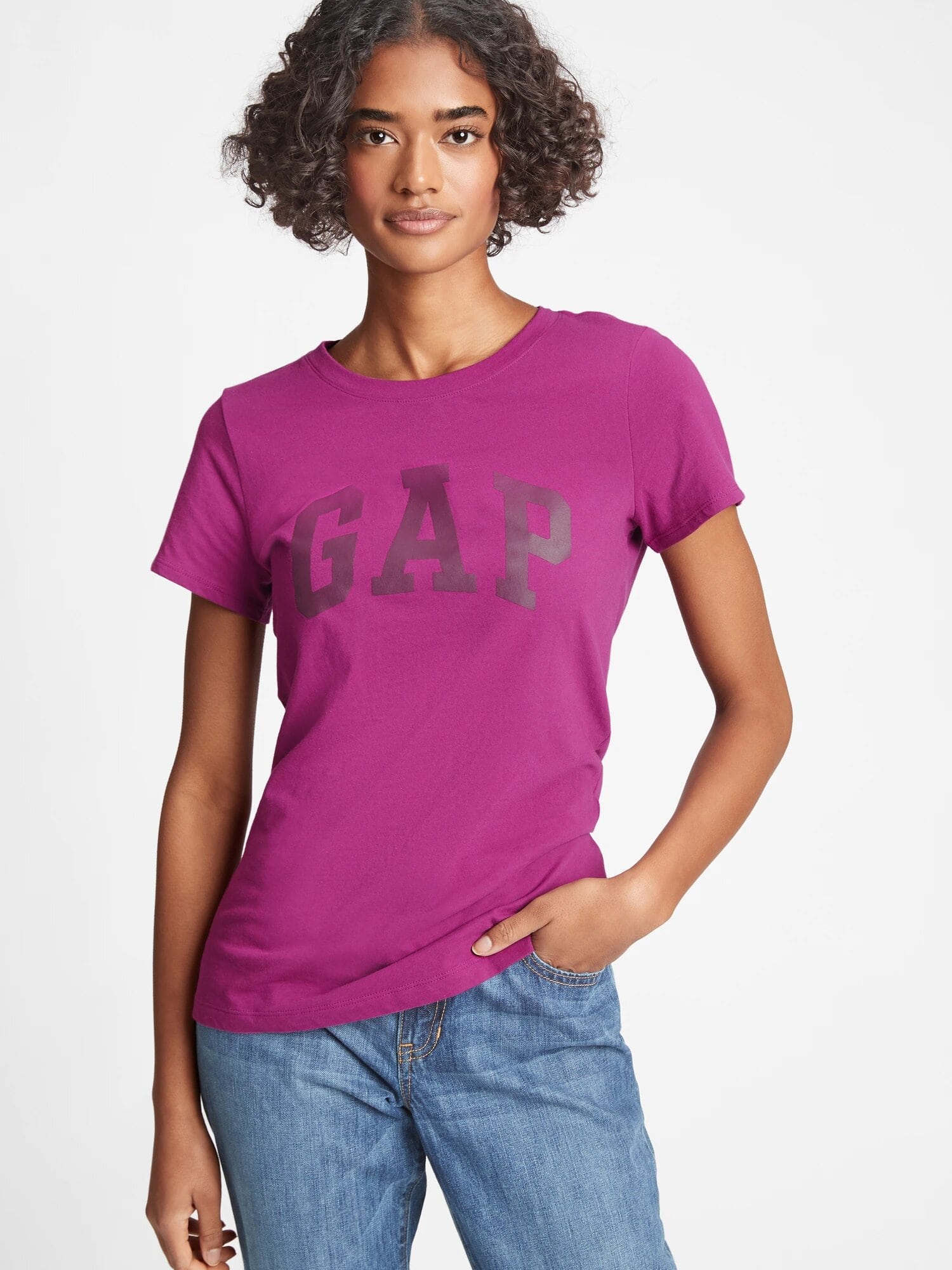 

Яркая футболка GAP art661352 (Фиолетовый, размер XS)