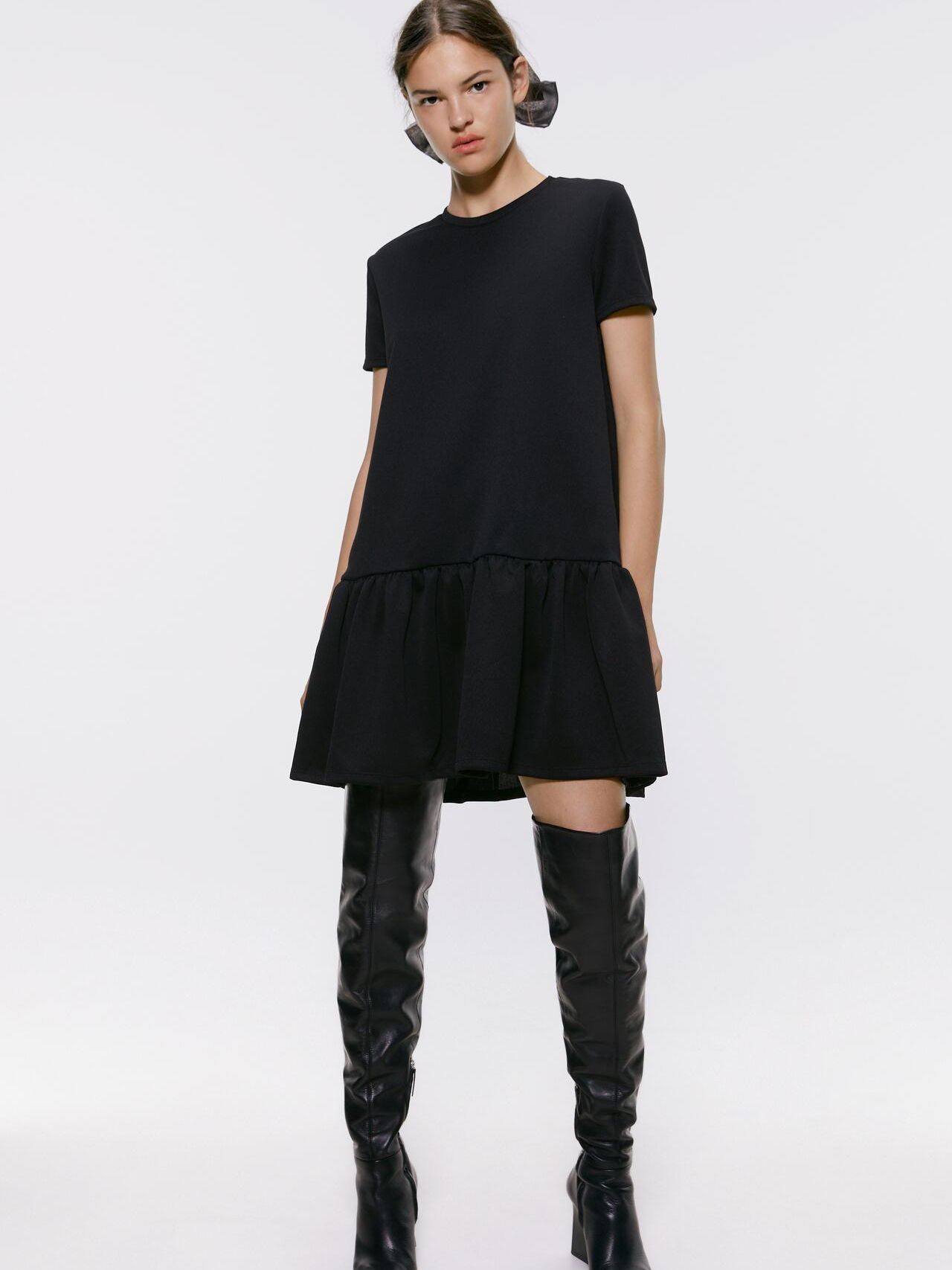 

Платье Zara 0264/954/800-AAAD M Черное