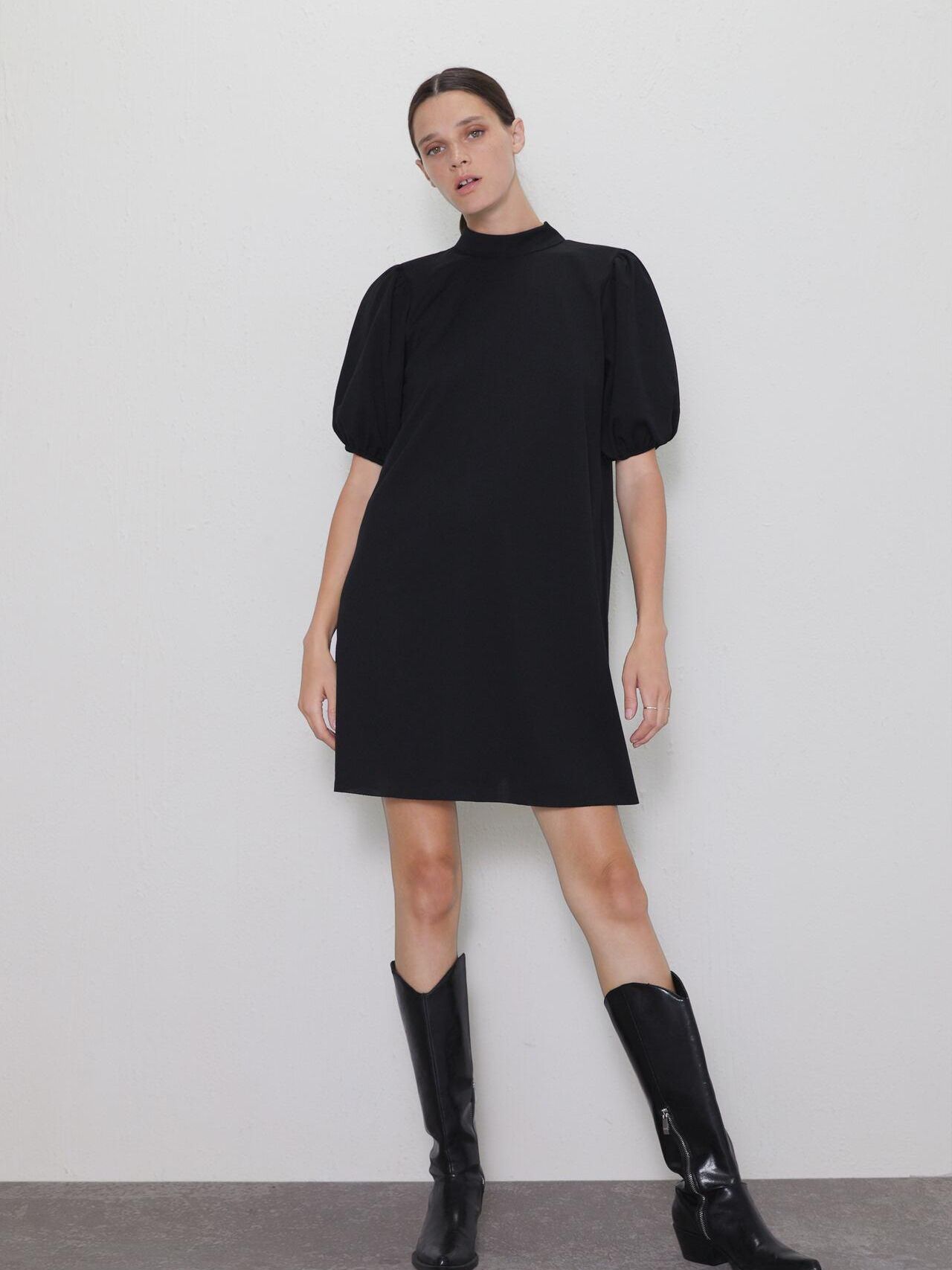 

Платье Zara 0208/453/800-AAAD S Черное