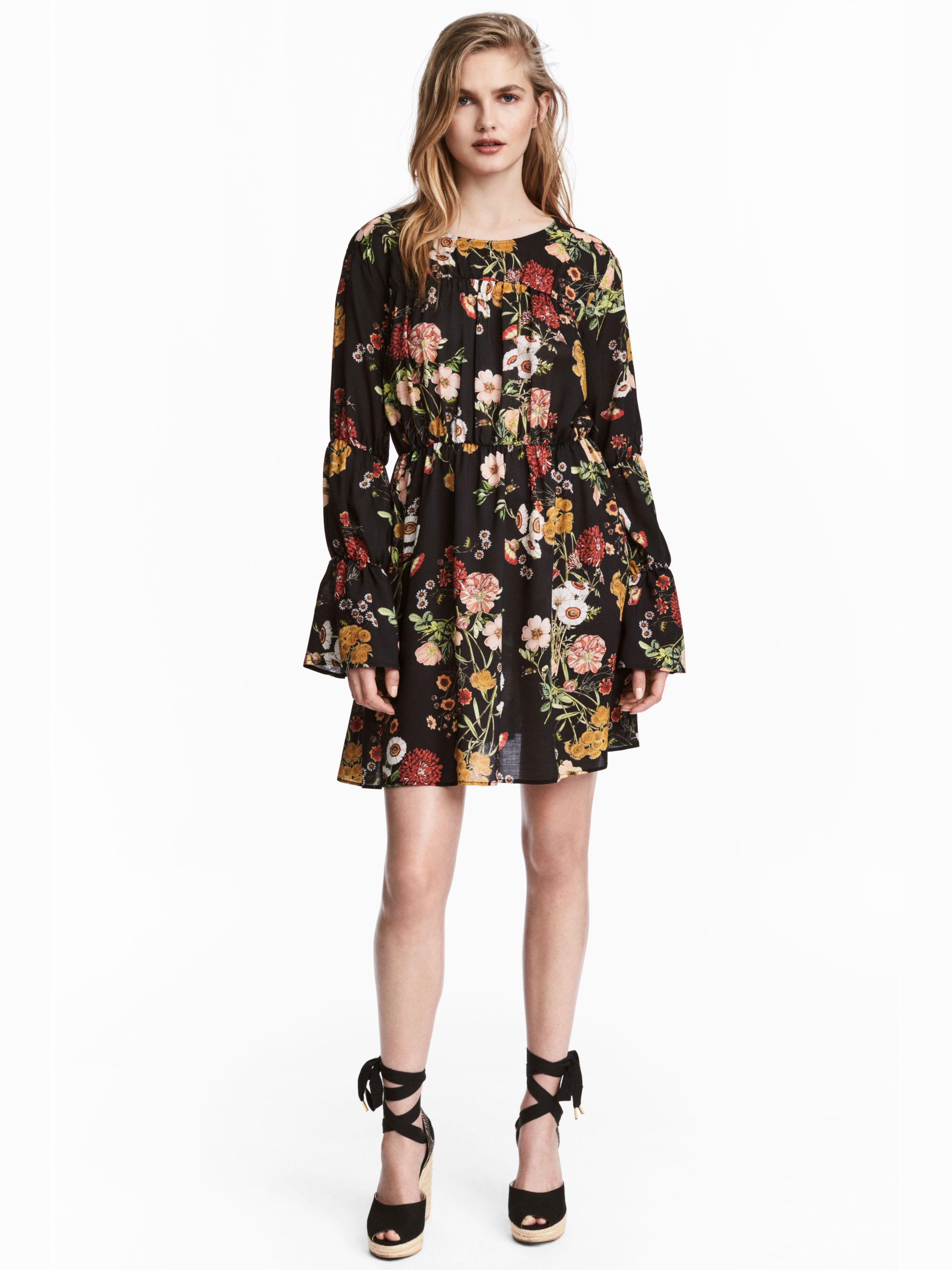 

Платье H&M 5134345-AAUU 38 Черное