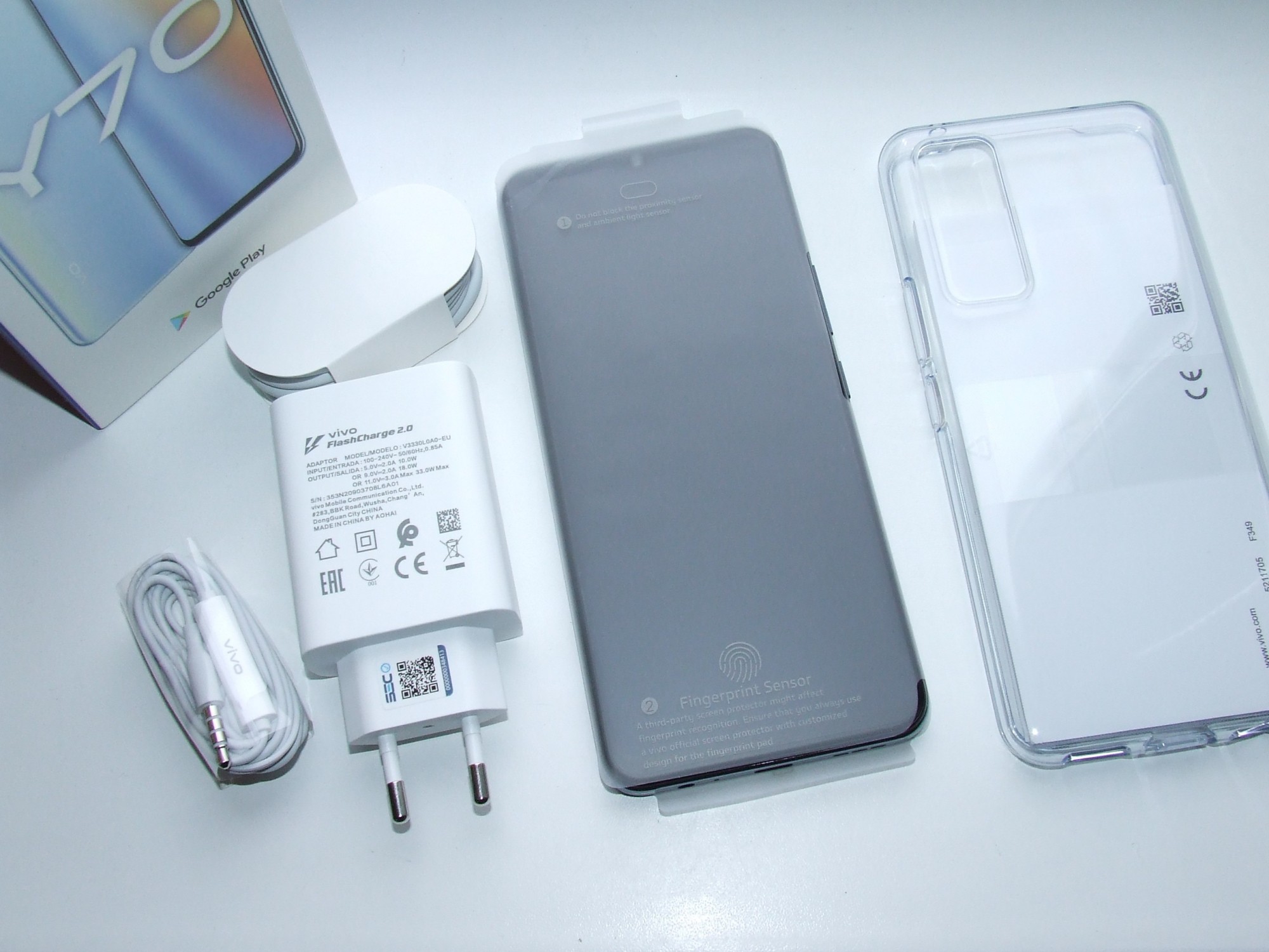 

Смартфон Vivo Y70 8/128Gb Black