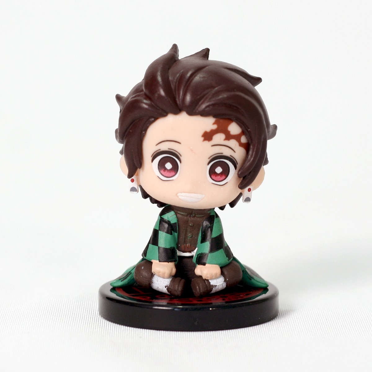 

Коллекционная аниме-фигурка Bandai - Chibi Tanjiro Kamado (Танджиро Камадо), 45 мм