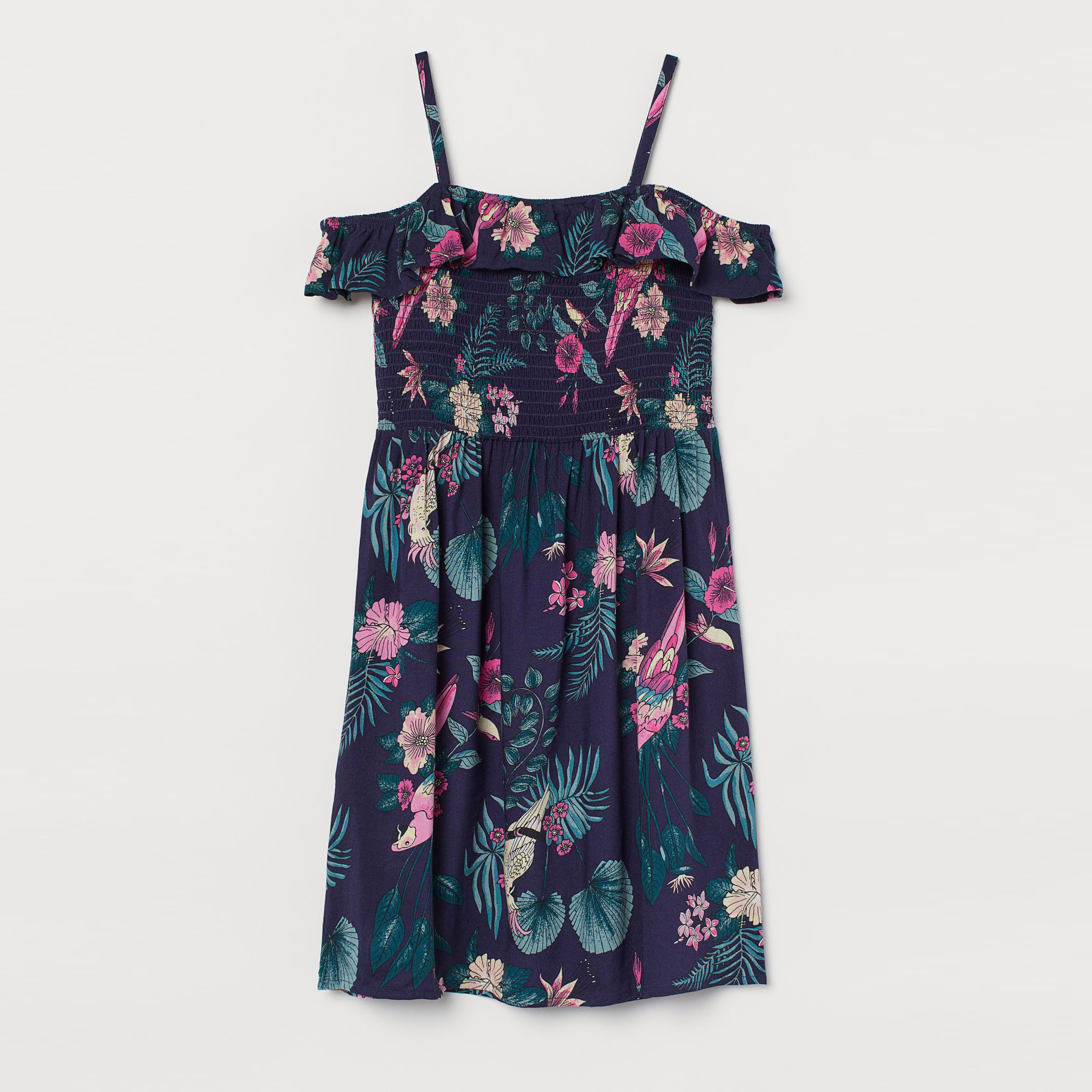

Сарафан H&M 1305-8439371 146-152 см Темно-синие цветы