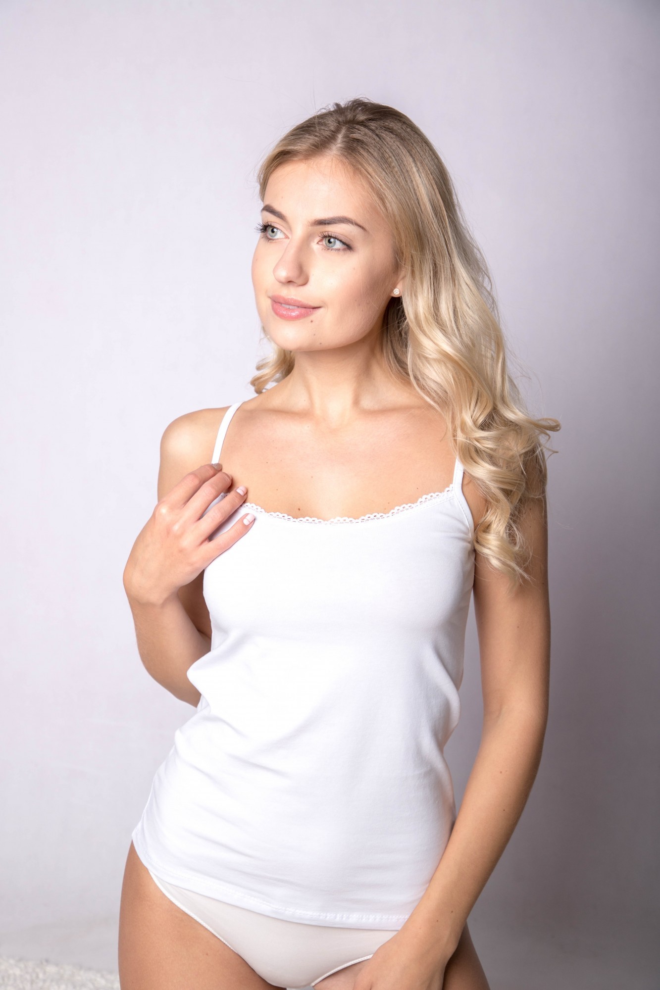

Женская майка Antana 38 XXL Белый