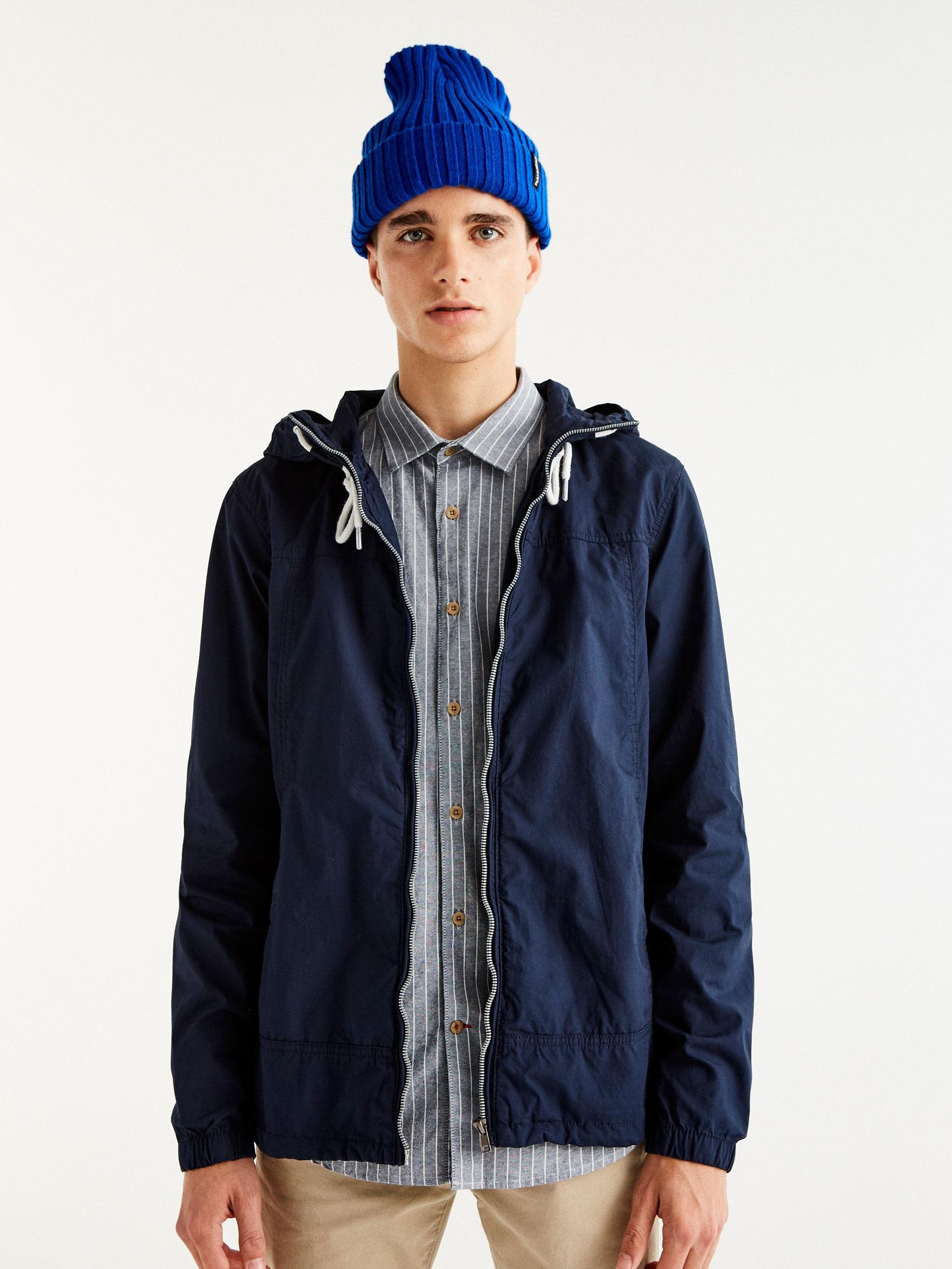 

Ветровка Pull & Bear 9713/507/401-AAQJ M Темно-синяя