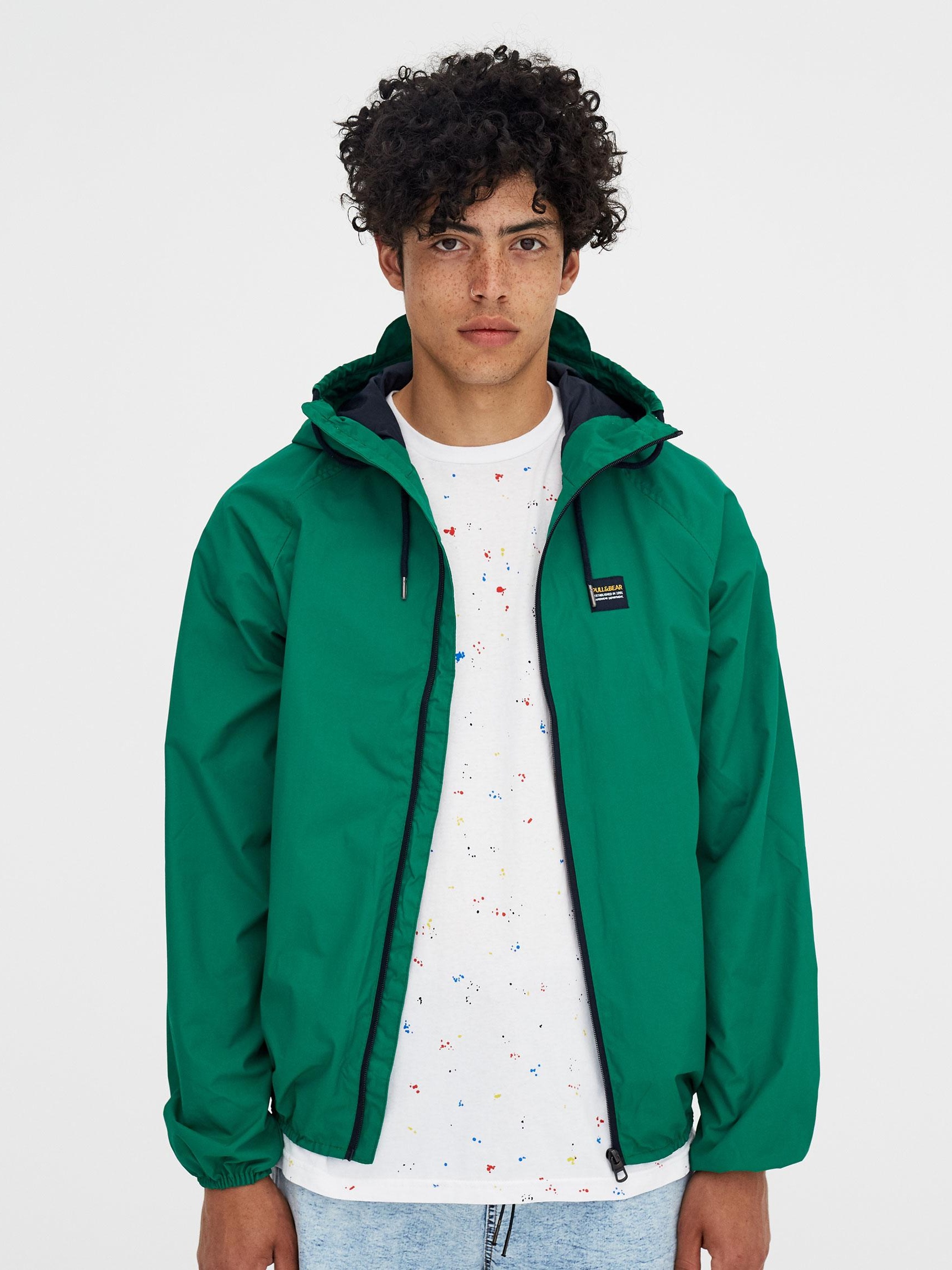 

Ветровка Pull & Bear 9711/530/500-ACUW XL Зеленая