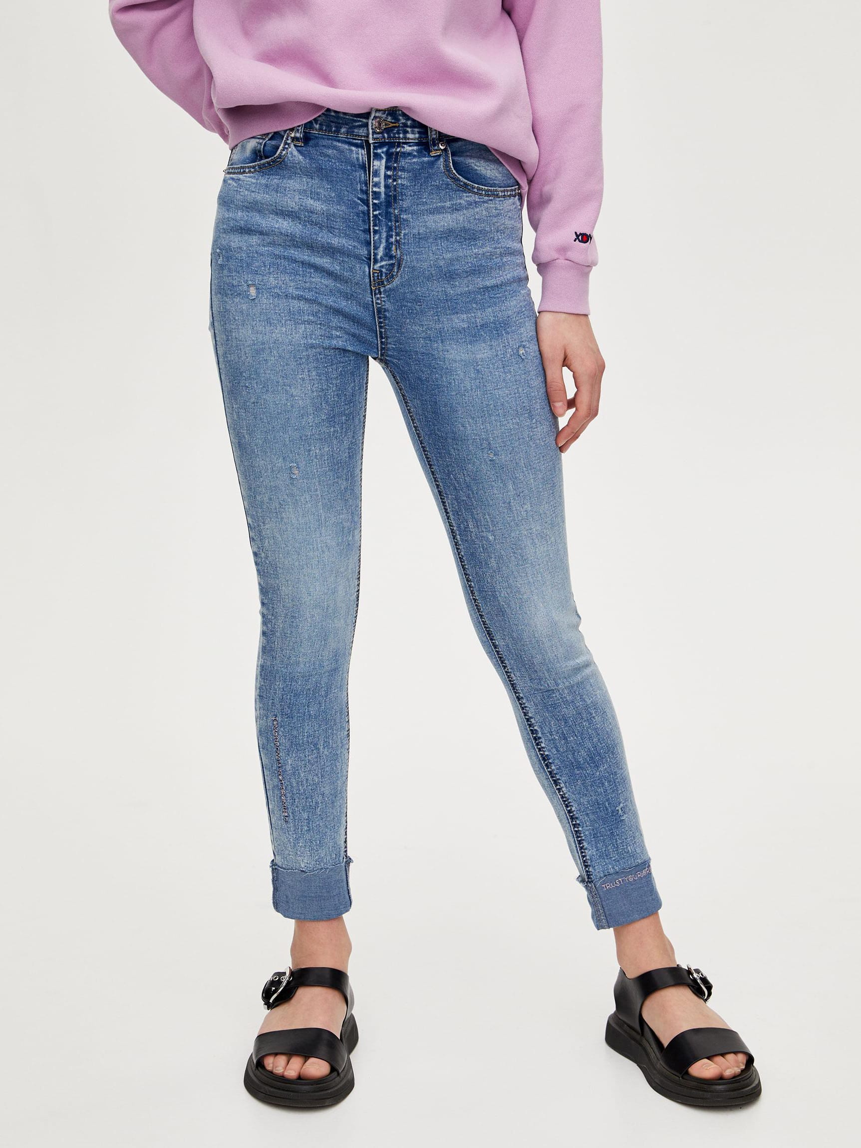 

Джинсы Pull & Bear 5687/309/400-AAVW 32 Синие с голубым