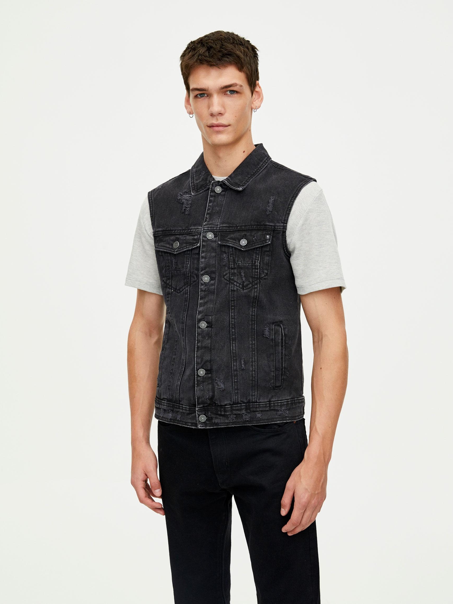 

Жилет Pull & Bear 5770/501/800-AAZJ S Светло-черный